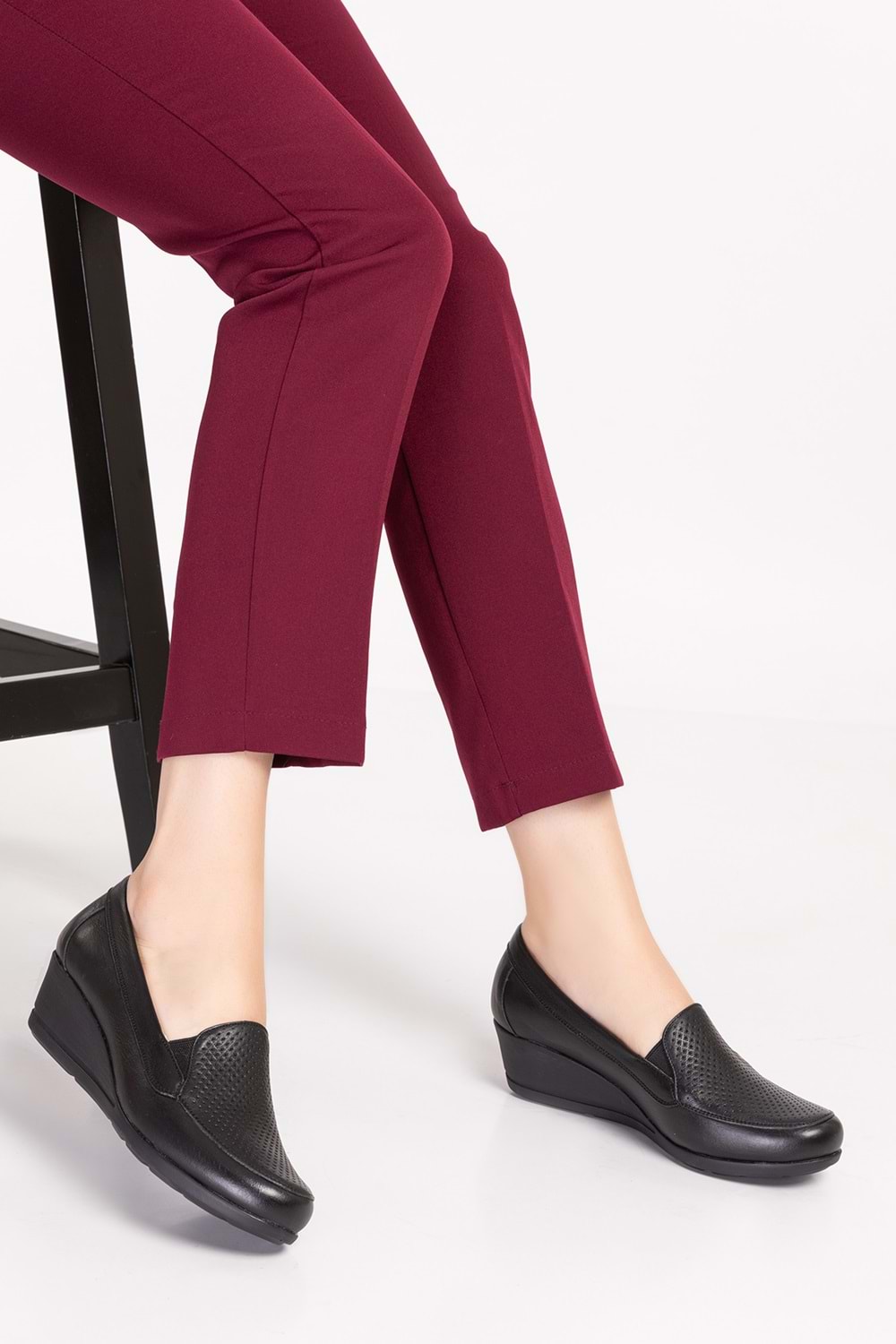 Gondol Hakiki Deri Ortopedik Taban Ayakkabı Siyah 38 vdt.2606