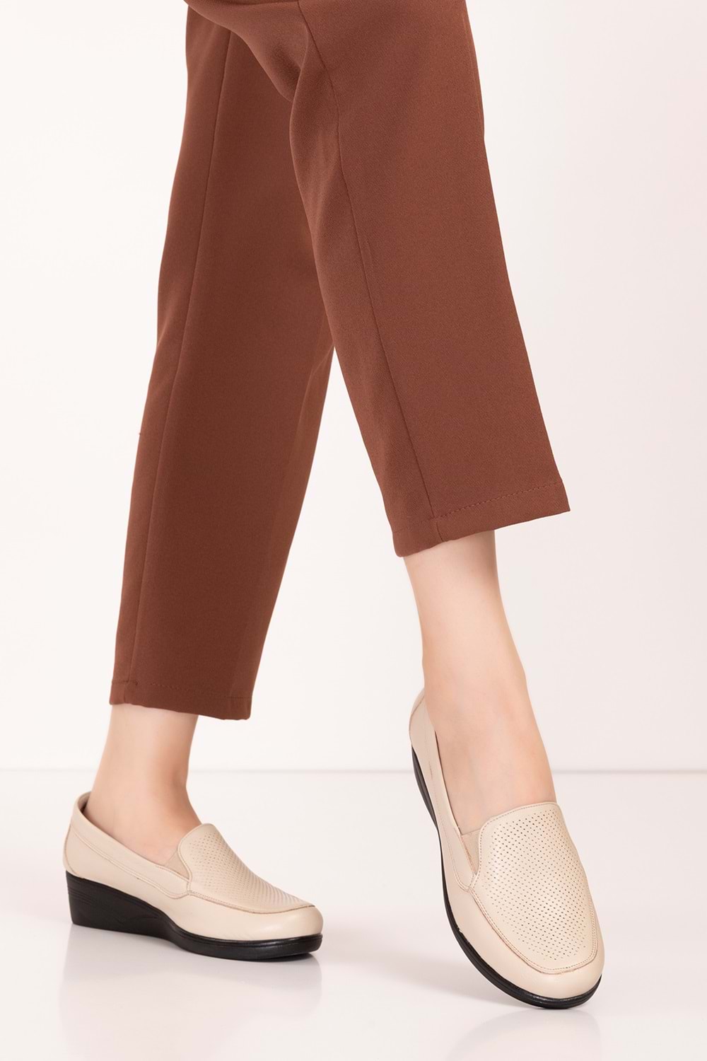 Gondol Hakiki Deri Ortopedik Taban Ayakkabı Bej 36 vdt.2606