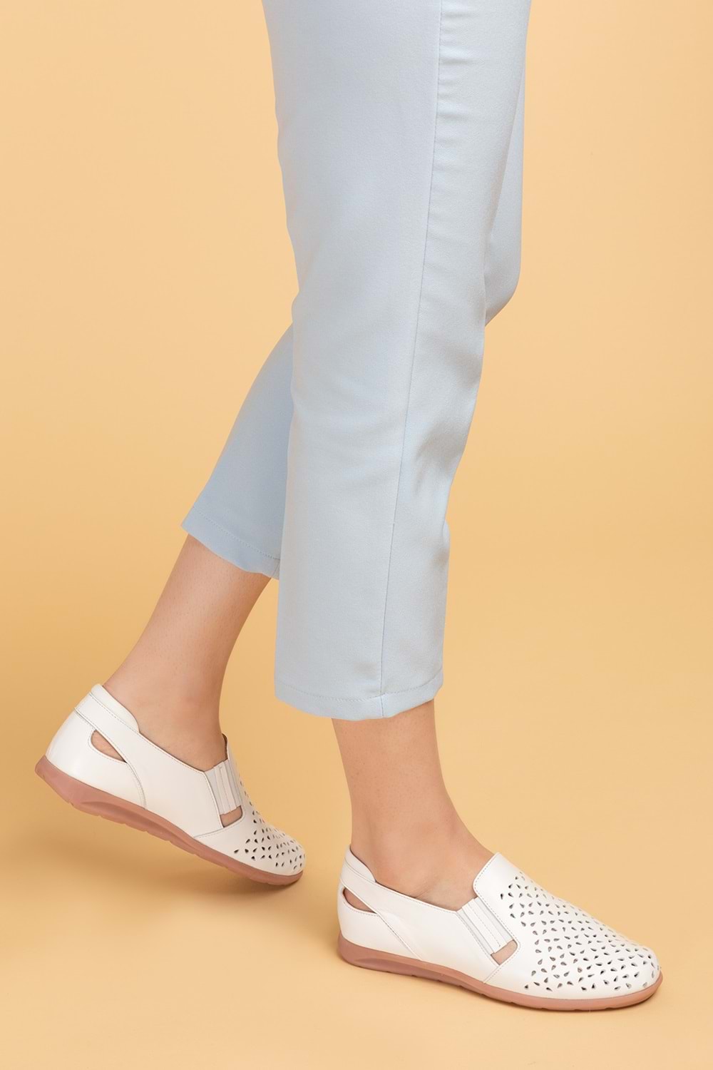 Gondol Hakiki Deri Ortopedik Taban Günlük Ayakkabı Beyaz 38 esfa.152y