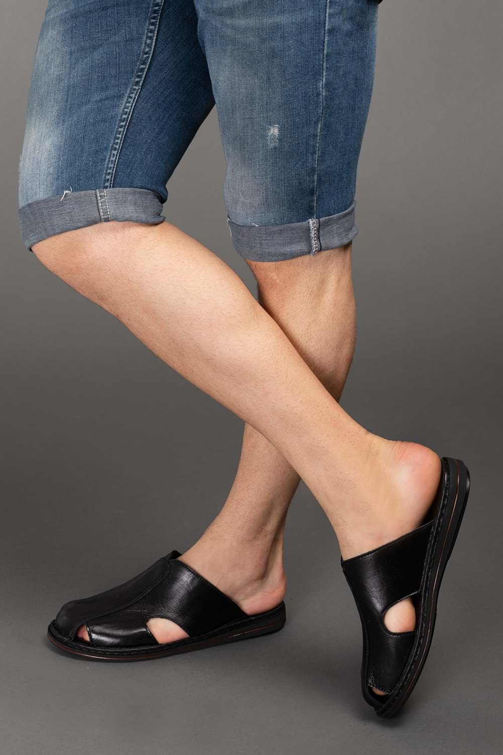 Gondol Hakiki Deri Önü Kapalı Yumusak Taban Terlik kml.103 - Siyah - 45