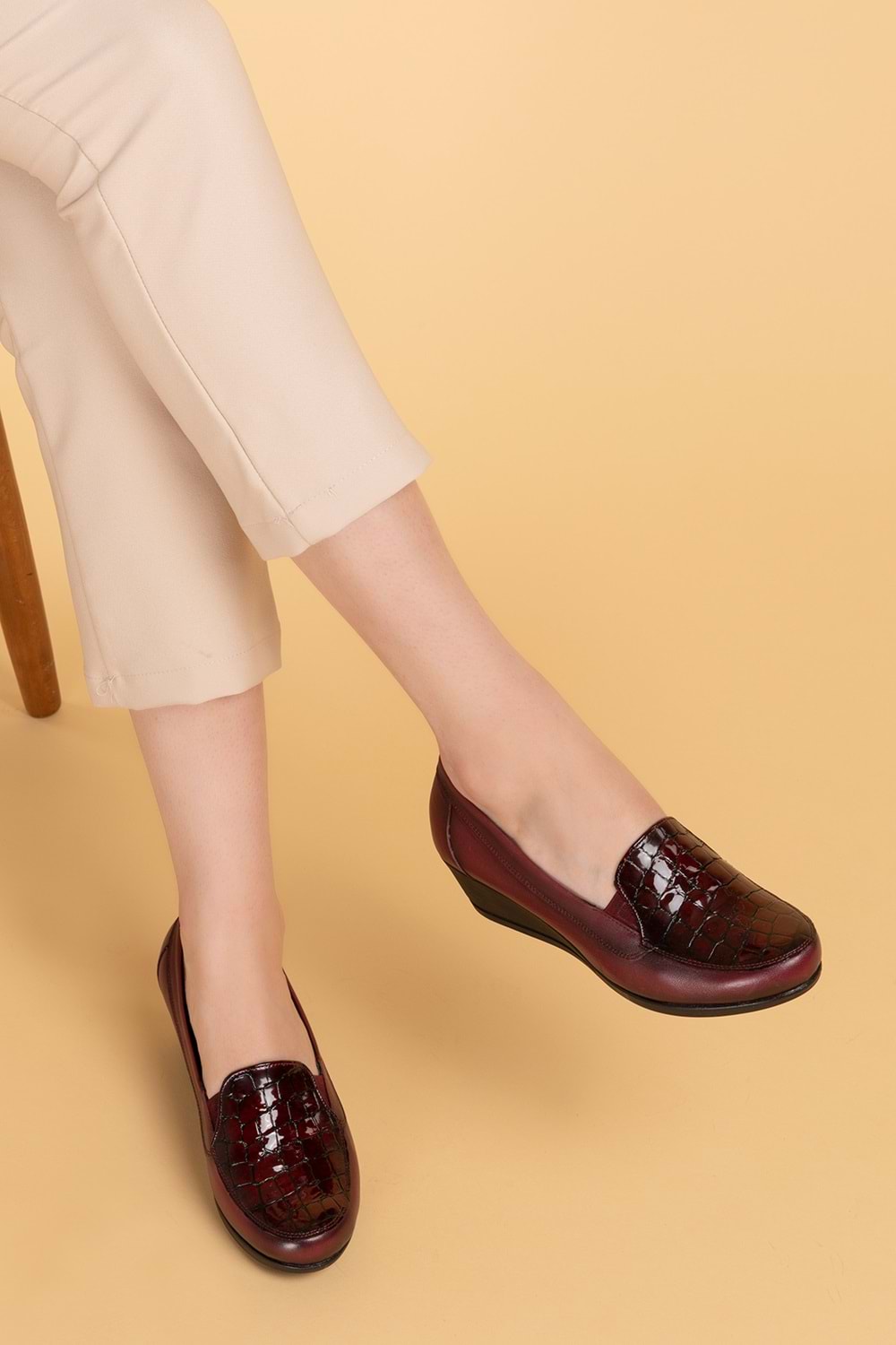 Gondol Hakiki Deri Ortopedik Taban Ayakkabı vdt.2606 - Bordo Croco - 37