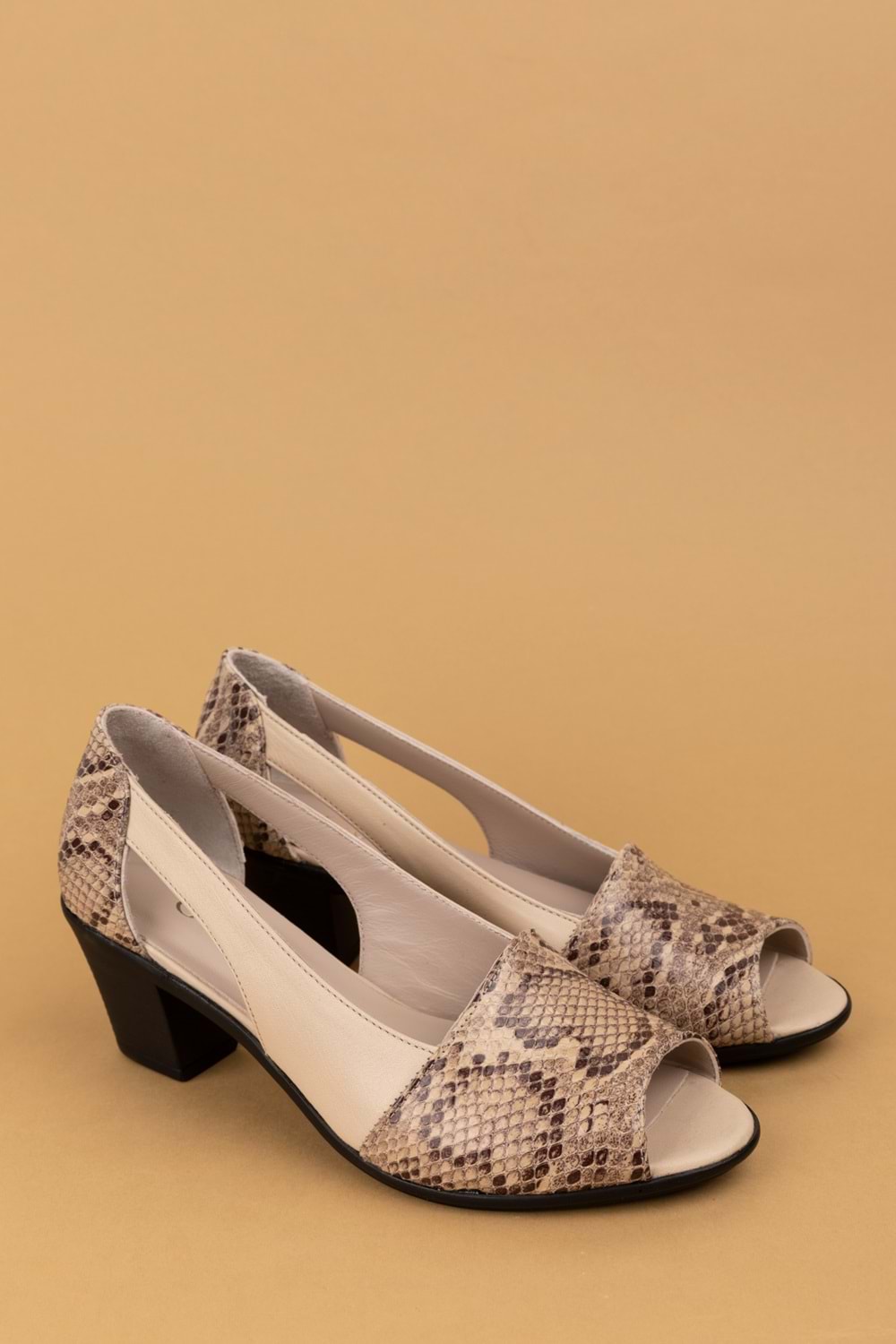 Gondol Hakiki Deri Yılan Desen Ayrıntılı Topuklu Ayakkabı vdt.261 - Vizon - 37