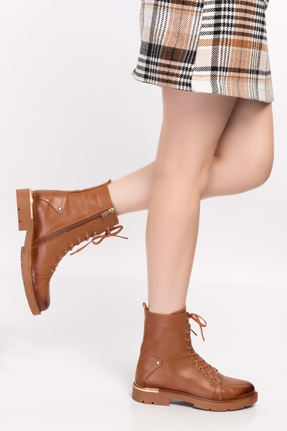 Gondol Hakiki Deri Metal Topuk Detaylı Bot dgn.601 - Taba - 39