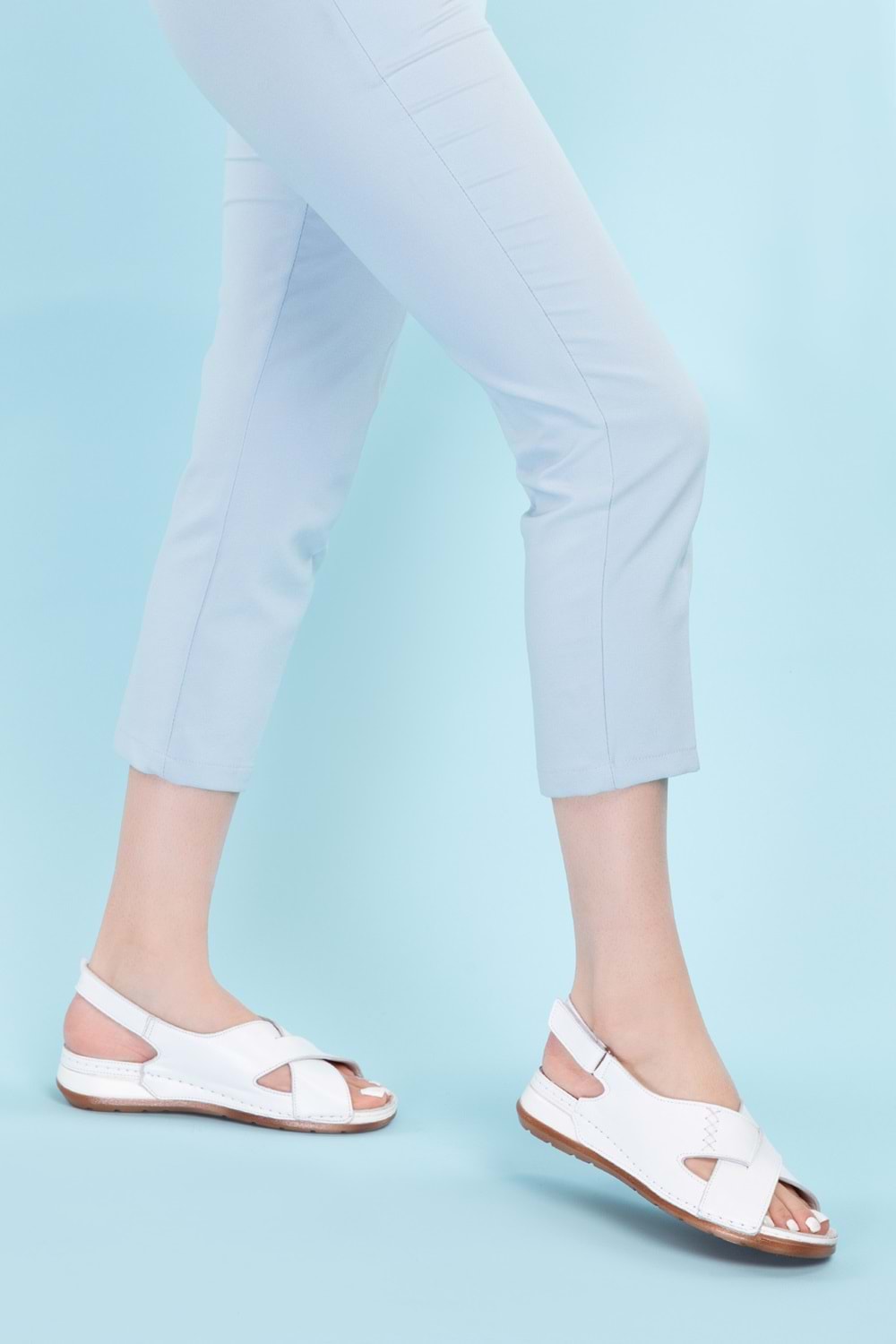 Gondol Kadın Hakiki Deri Anatomik Taban Sandalet iz.4605 - Beyaz - 38