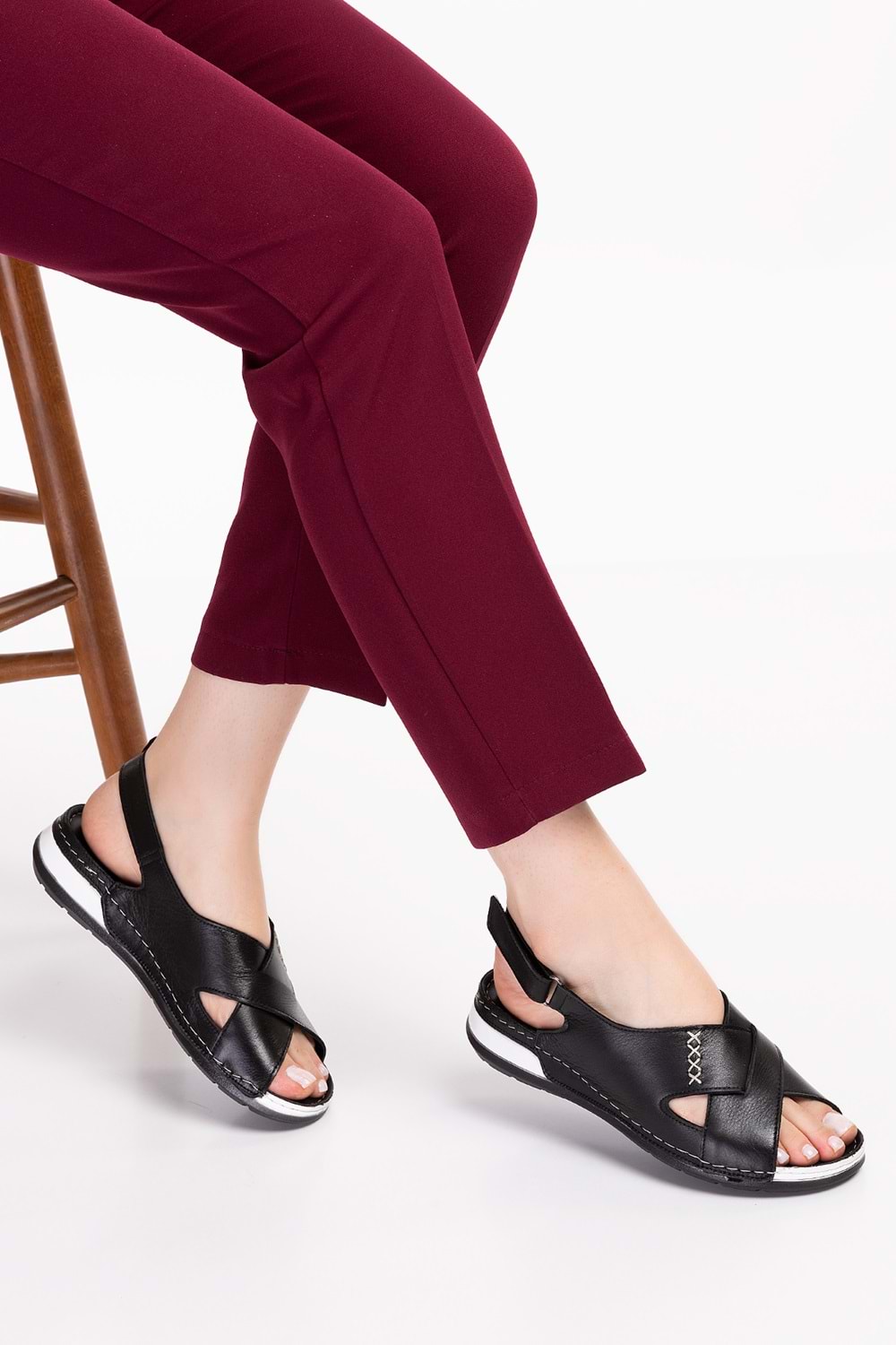 Gondol Kadın Hakiki Deri Anatomik Taban Sandalet iz.4605 - Siyah - 36