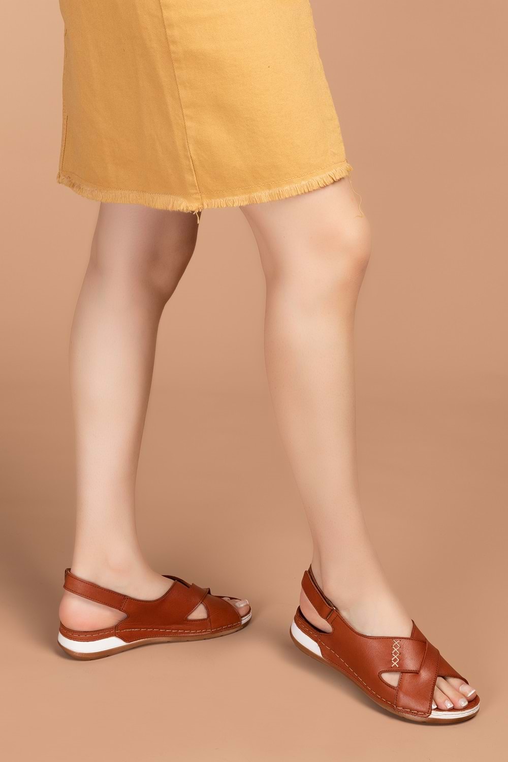 Gondol Kadın Hakiki Deri Anatomik Taban Sandalet iz.4605 - Tan - 38