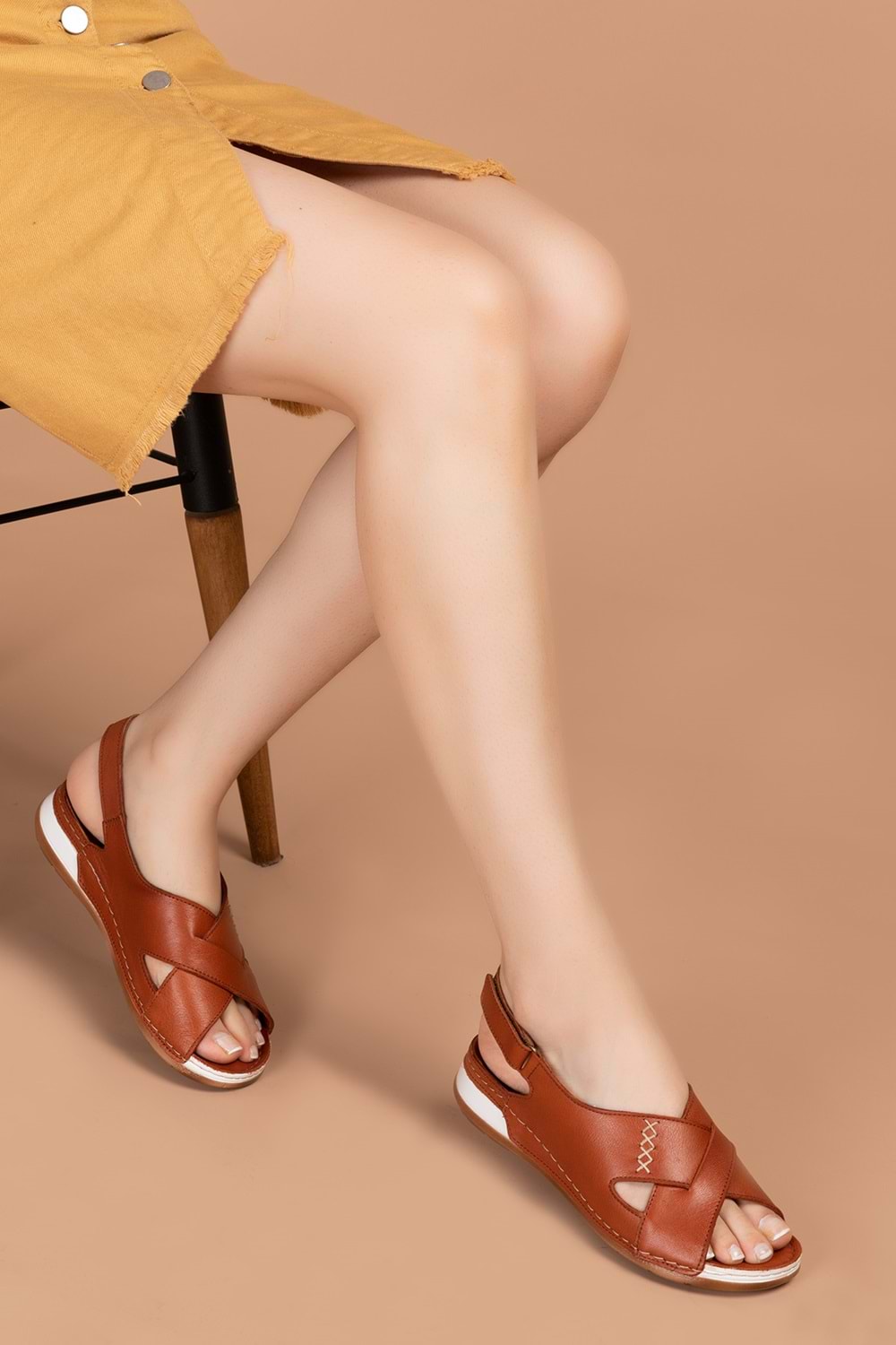 Gondol Kadın Hakiki Deri Anatomik Taban Sandalet iz.4605 - Tan - 39