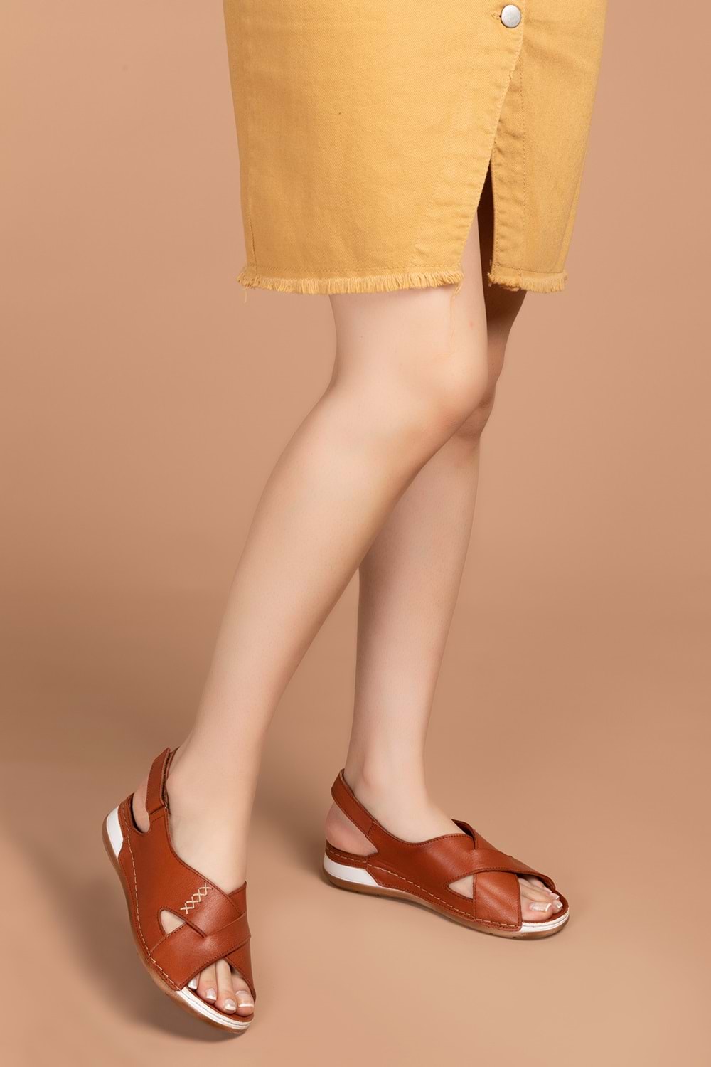 Gondol Kadın Hakiki Deri Anatomik Taban Sandalet iz.4605 - Tan - 40