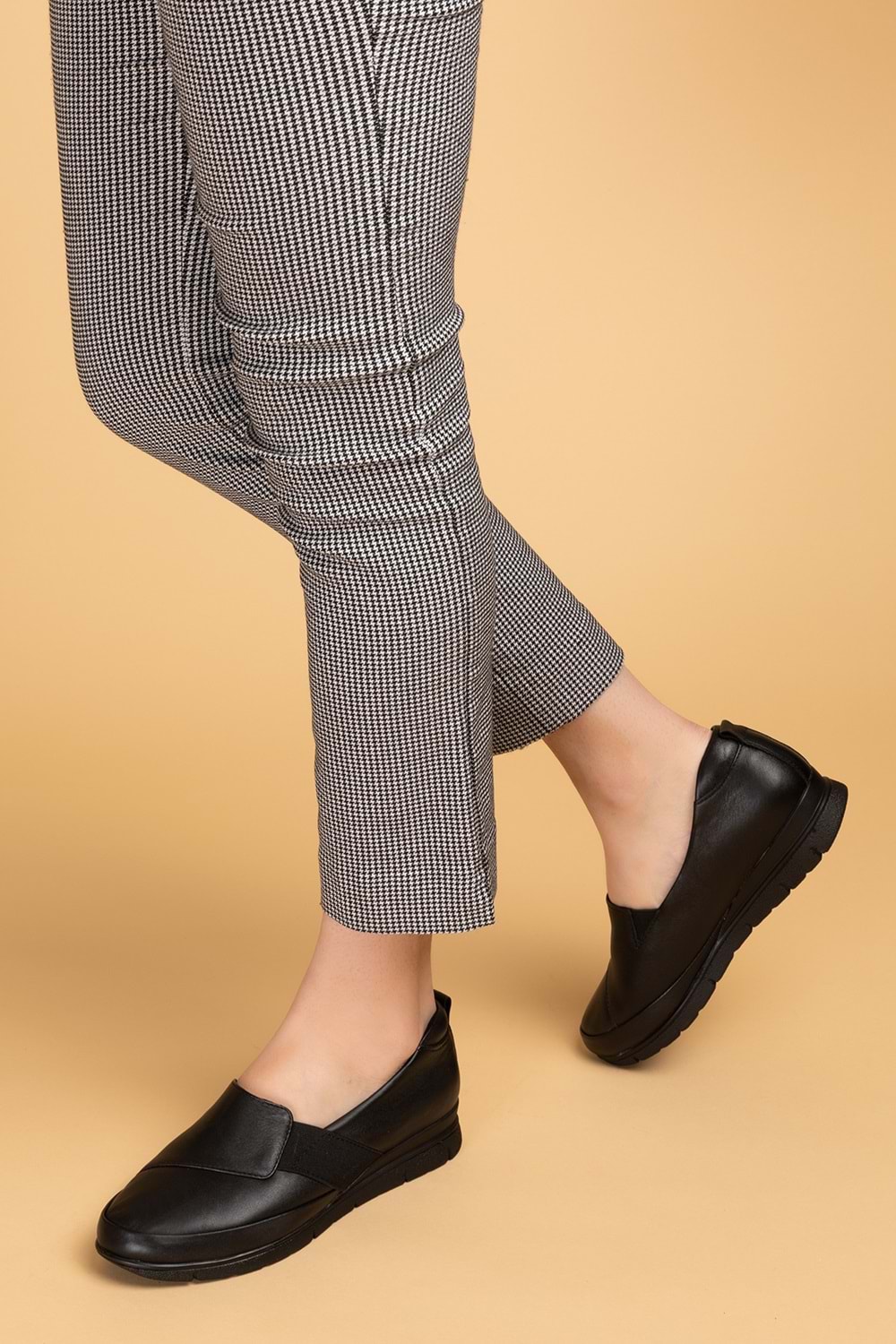 Gondol Kadın Hakiki Deri Anatomik Yumuşak Taban Günlük Ayakkabı pyt.1205 - Siyah - 37