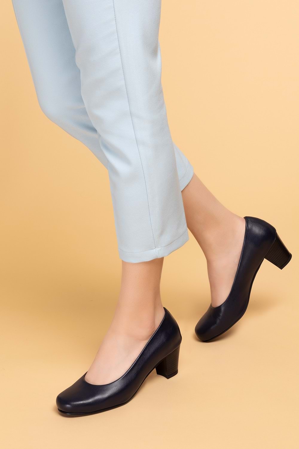 Gondol Kadın Hakiki Deri Yuvarlak Burun Rahat Topuklu Ayakkabı şhn.5116-1 - Lacivert - 37