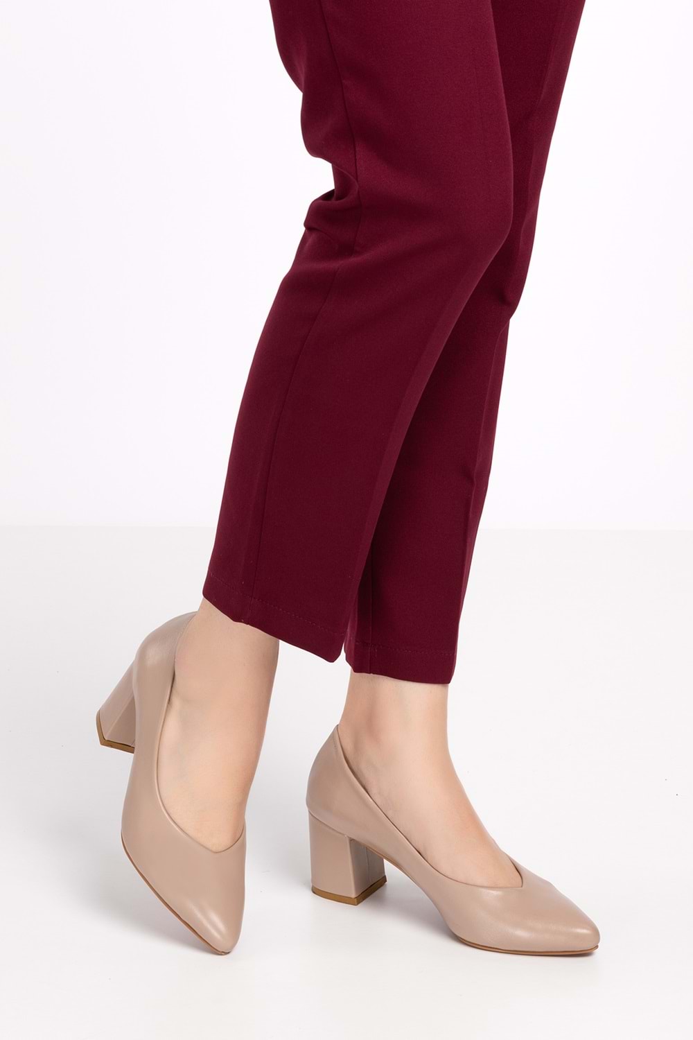 Gondol Kadın Hakiki Deri Klasik Topuklu Ayakkabı şhn.1930 - Vizon - 35