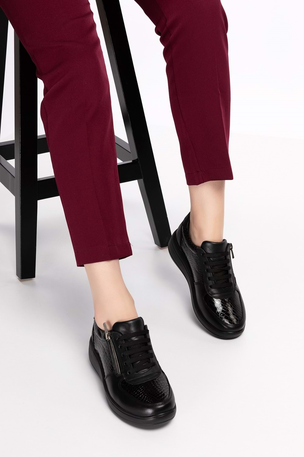 Gondol Hakiki Deri Anatomik Taban Rahat Fermuarlı Ayakkabı ndr.3802 - Siyah Petek - 38