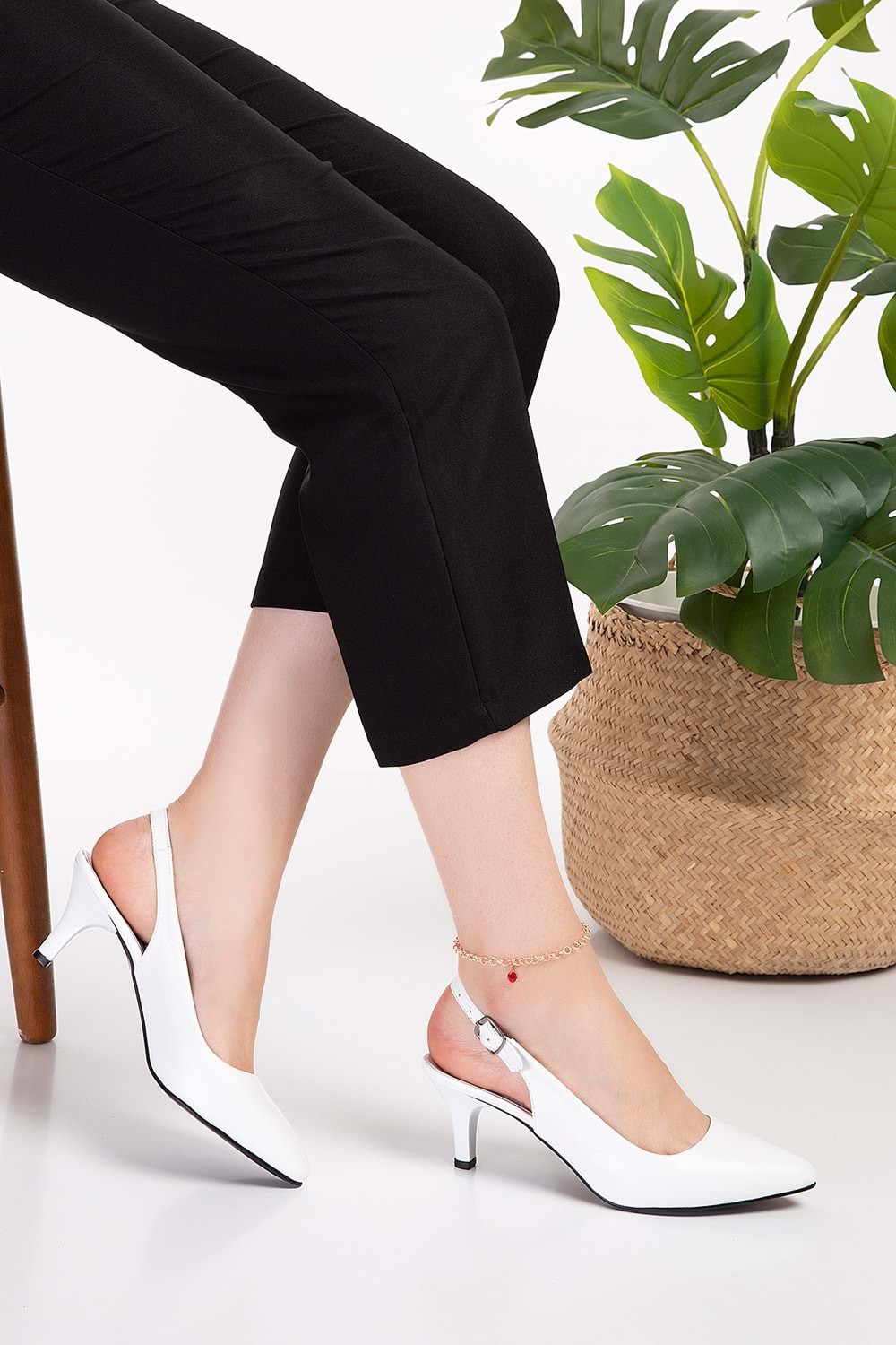 Gondol Kadın Hakiki Deri Orta Boy Topuk Stiletto vdt.230 - Beyaz - 36