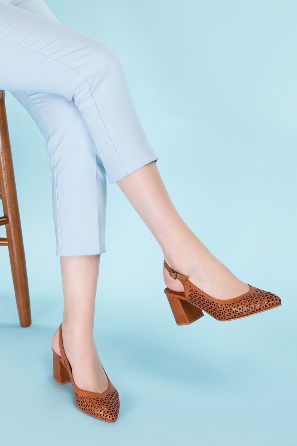 Gondol Hakiki Deri Lazer Kesim Şık Topuklu Ayakkabı şhn.876 - Taba - 36