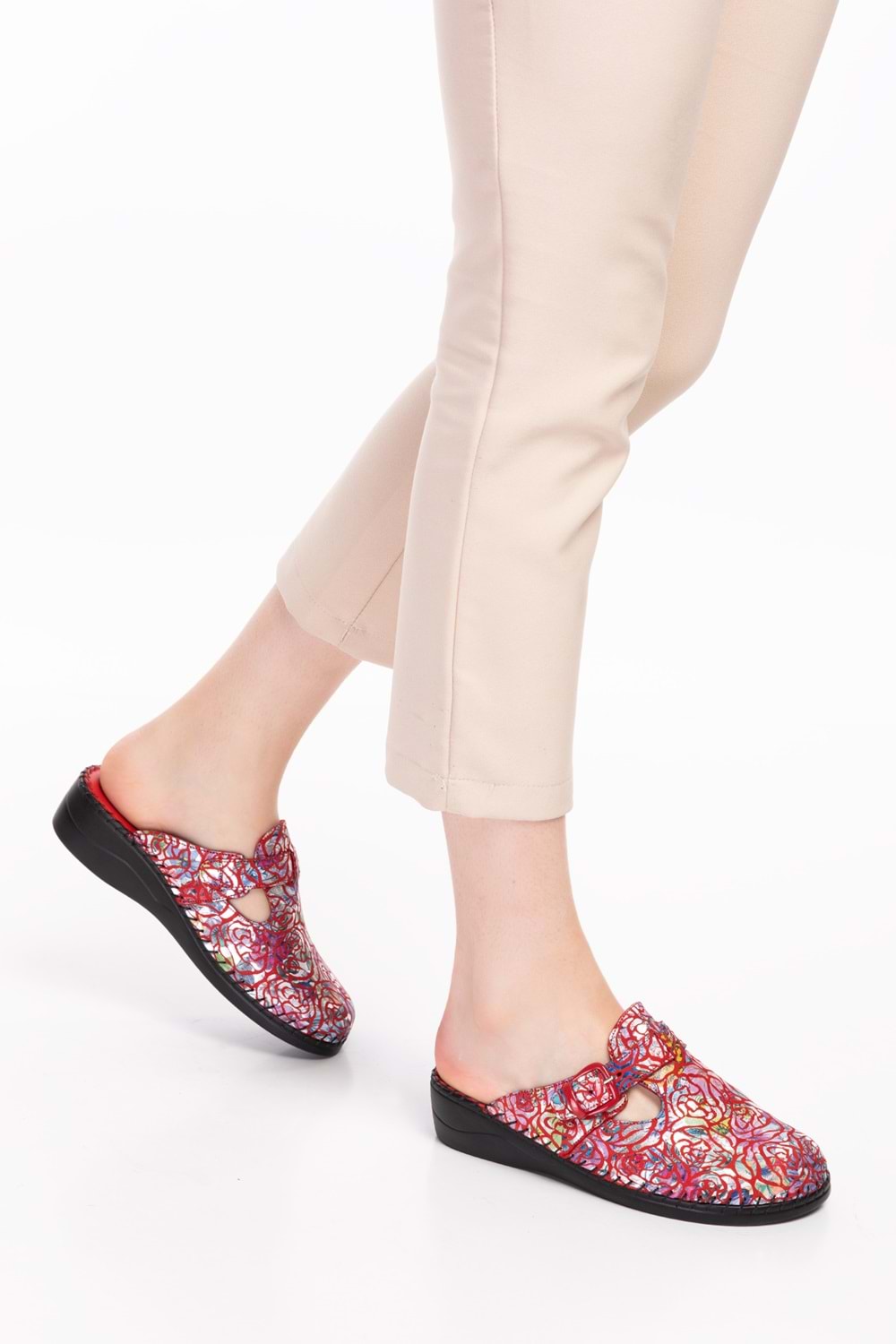 Gondol Kadın Hakiki Deri Ortopedik Sabo Terlik yprk.707 - Pembe Desen - 37