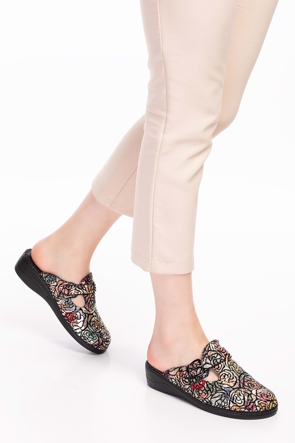 Gondol Kadın Hakiki Deri Ortopedik Sabo Terlik yprk.707 - Siyah Desen - 37