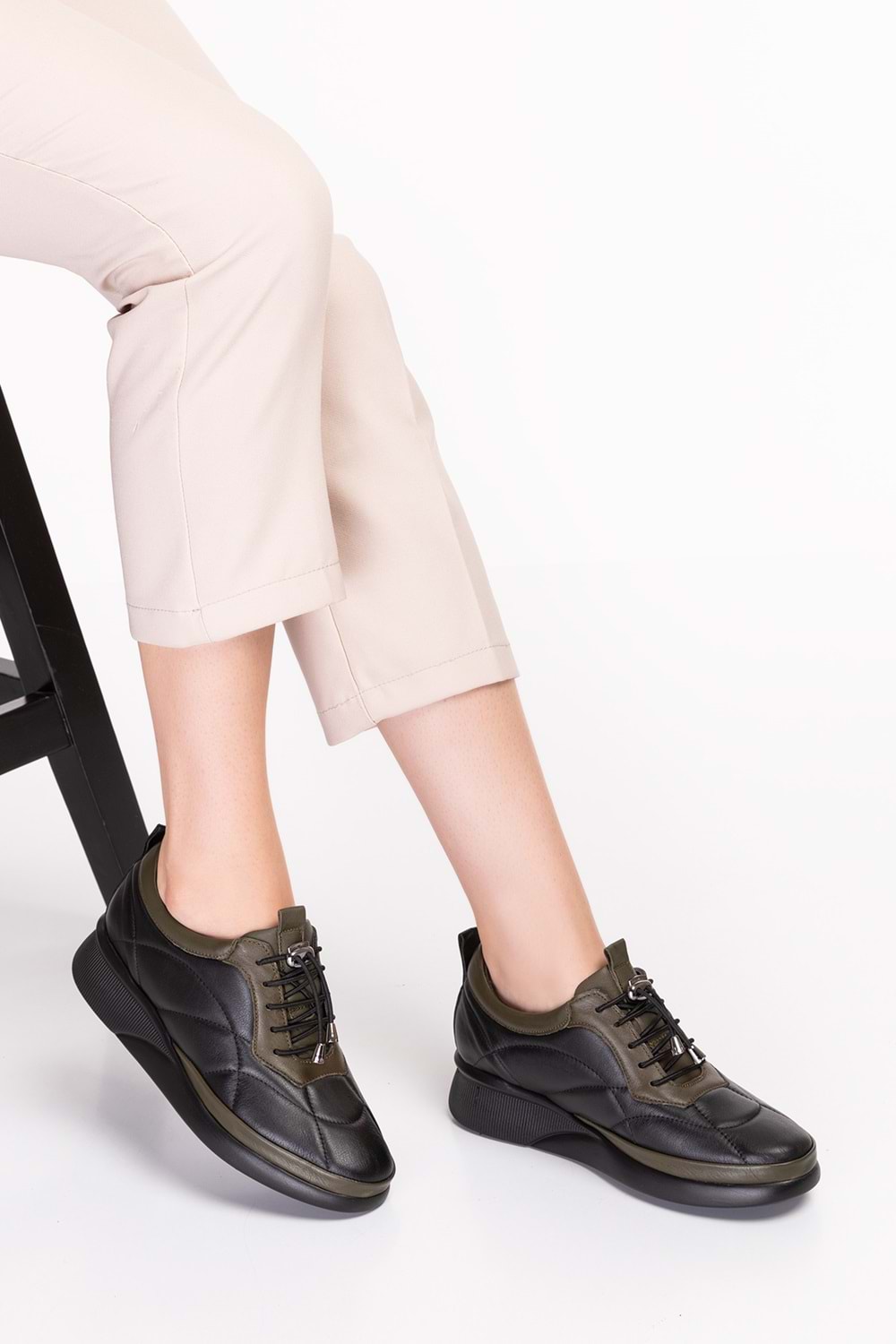 Gondol Hakiki Deri Anatomik Taban Rahat Lastik Bağcıklı Ayakkabı ndr.5506 - Siyah-Haki - 37