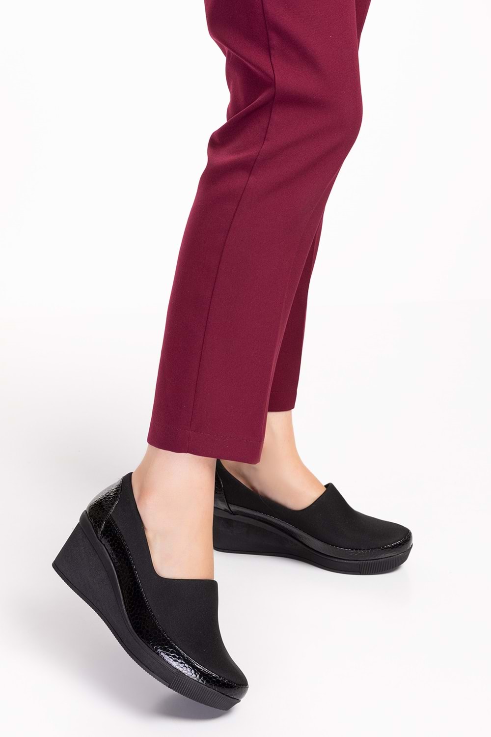 Gondol Hakiki Deri Dolgu Topuk Anatomik Taban Günlük Ayakkabı vdt.590 - Siyah Petek - 38