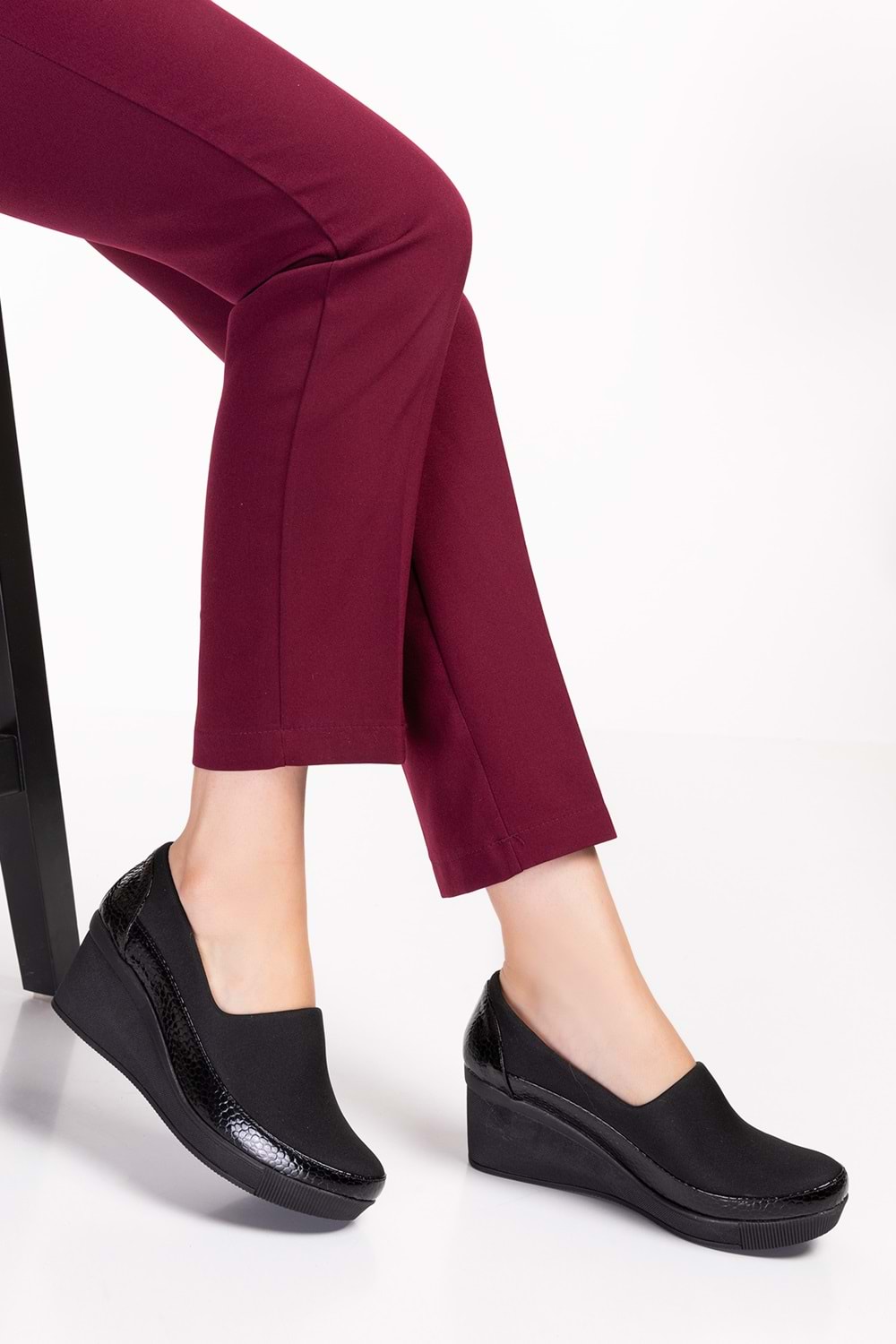 Gondol Hakiki Deri Dolgu Topuk Anatomik Taban Günlük Ayakkabı vdt.590 - Siyah Petek - 41