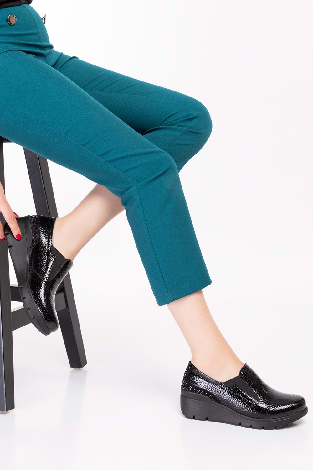 Gondol Hakiki Deri Anatomik Taban Rahat Ayakkabı esfa.4052 - Siyah Petek - 37