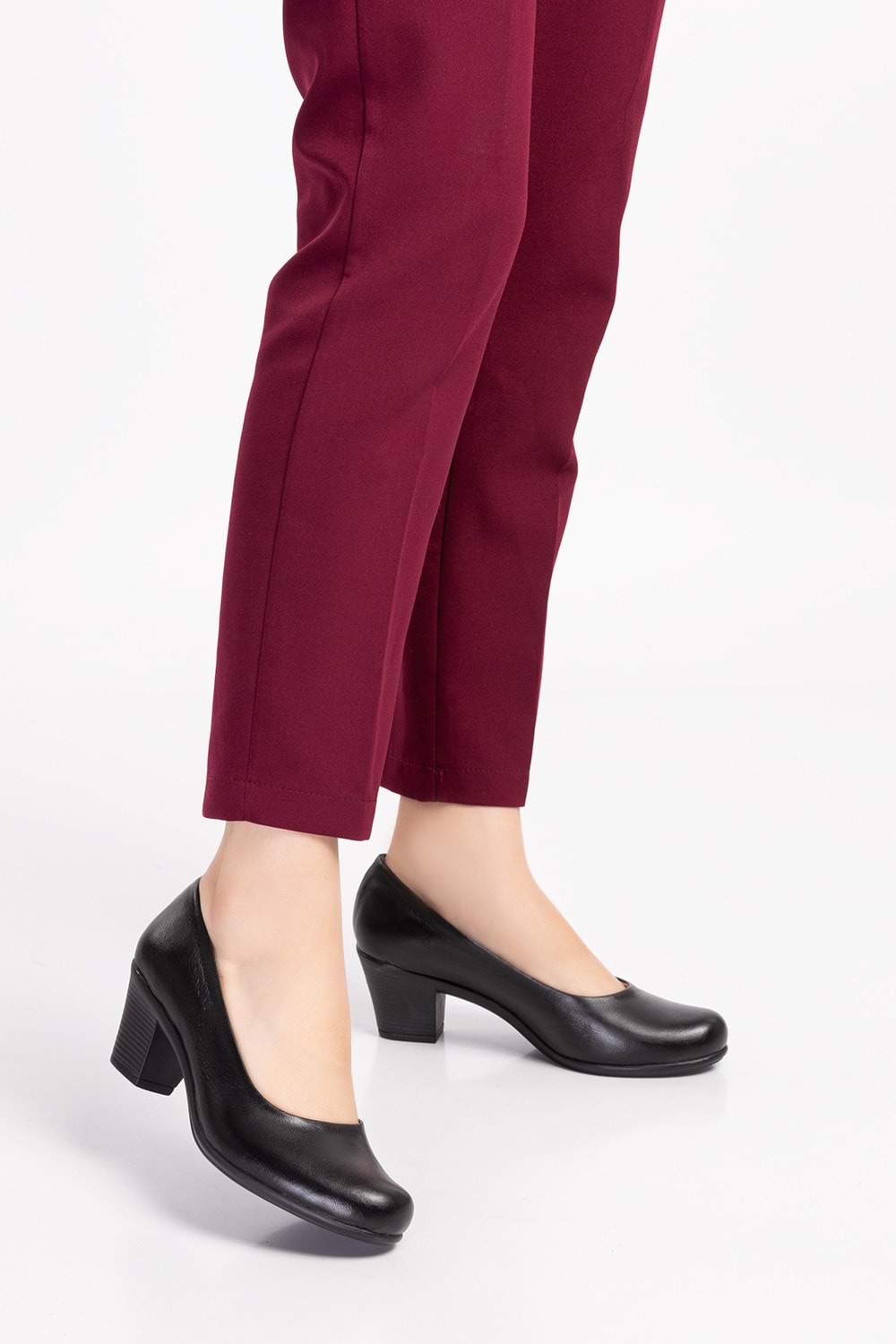 Gondol Hakiki Deri Klasik Orta Boy Topuklu Ayakkabı Vdt.200 - Siyah - 43