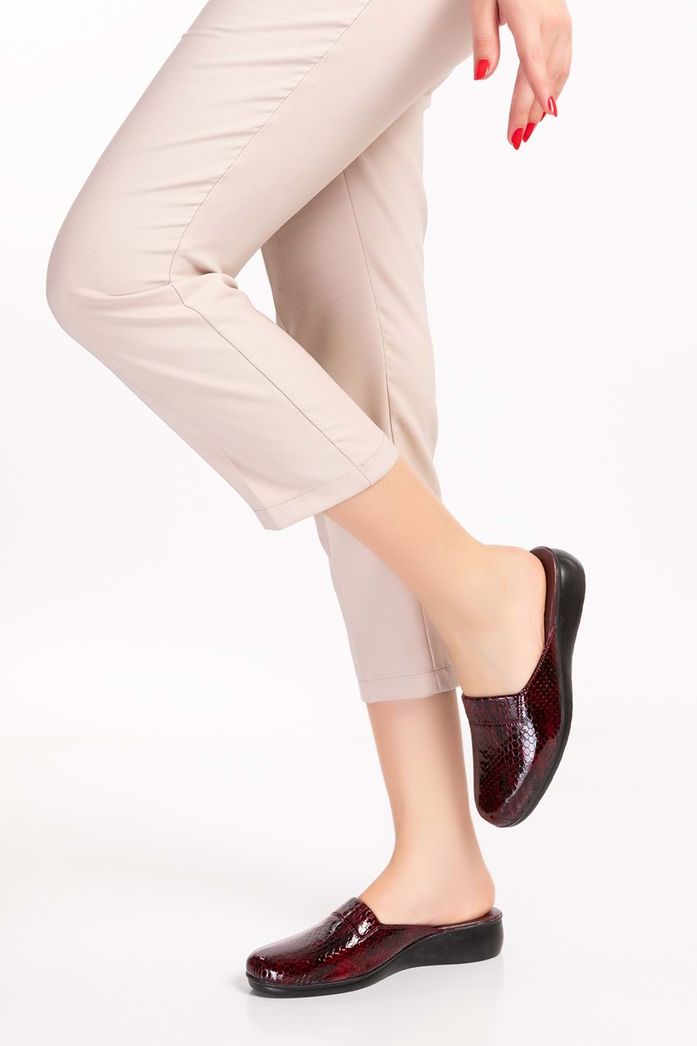 Gondol Kadın İçi Dışı Hakiki Deri Şık Ev Terliği Özl.960 - Bordo Petek - 37