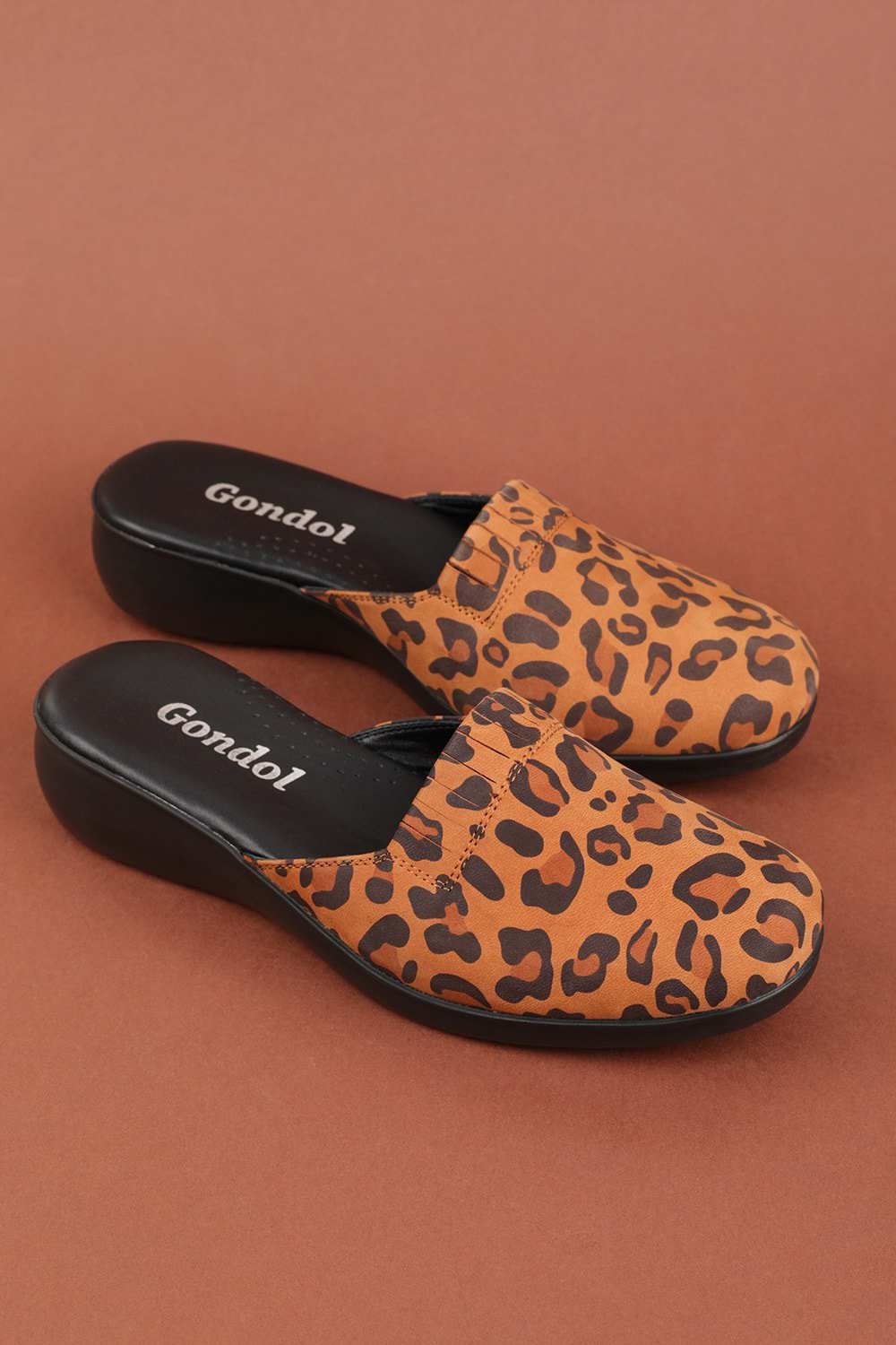 Gondol Kadın İçi Dışı Hakiki Deri Şık Ev Terliği Özl.960 - Taba Leopar - 36