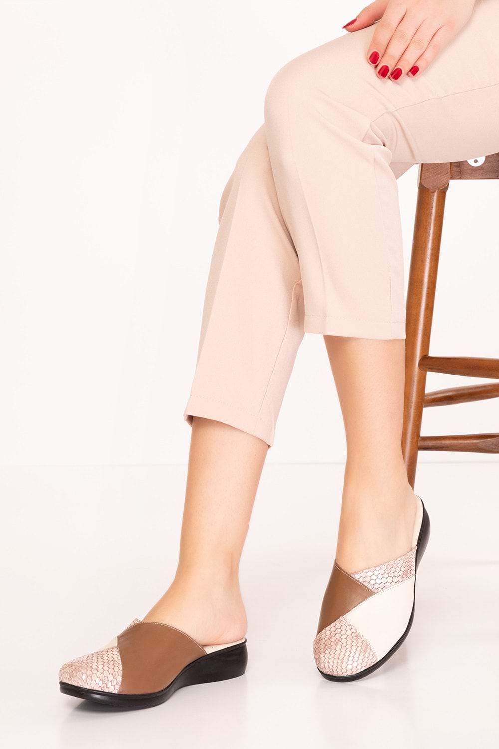 Gondol Hakiki Deri Ev Terliği özl.450 - Kahve Kombin - 36