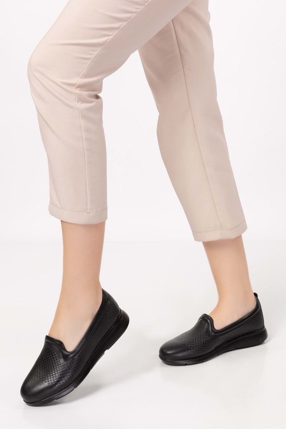 Gondol Kadın Hakiki Deri Klasik Günlük Ayakkabı vdt.911 - Siyah - 37