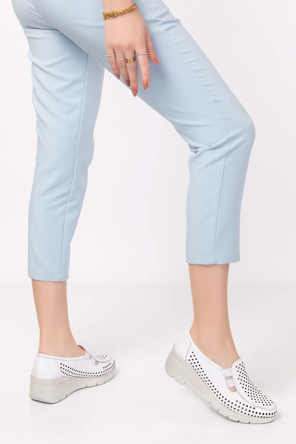 Gondol Hakiki Deri Dolgu Taban Rahat Yazlık Ayakkabı esfa.4001 - Beyaz - 39