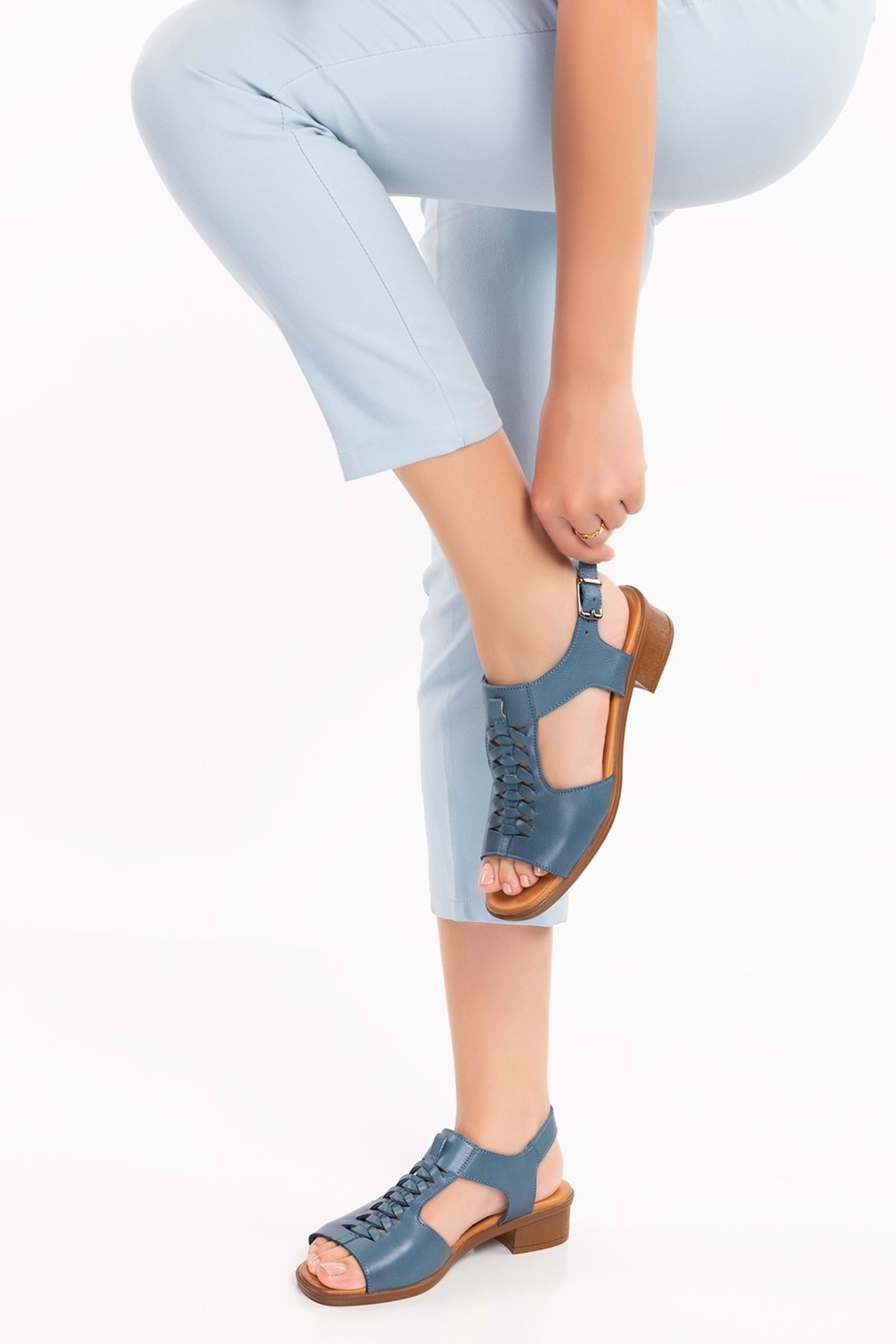 Gondol Hakiki Deri Örgü Topuklu Sandalet İz.6026 - Mavi - 38
