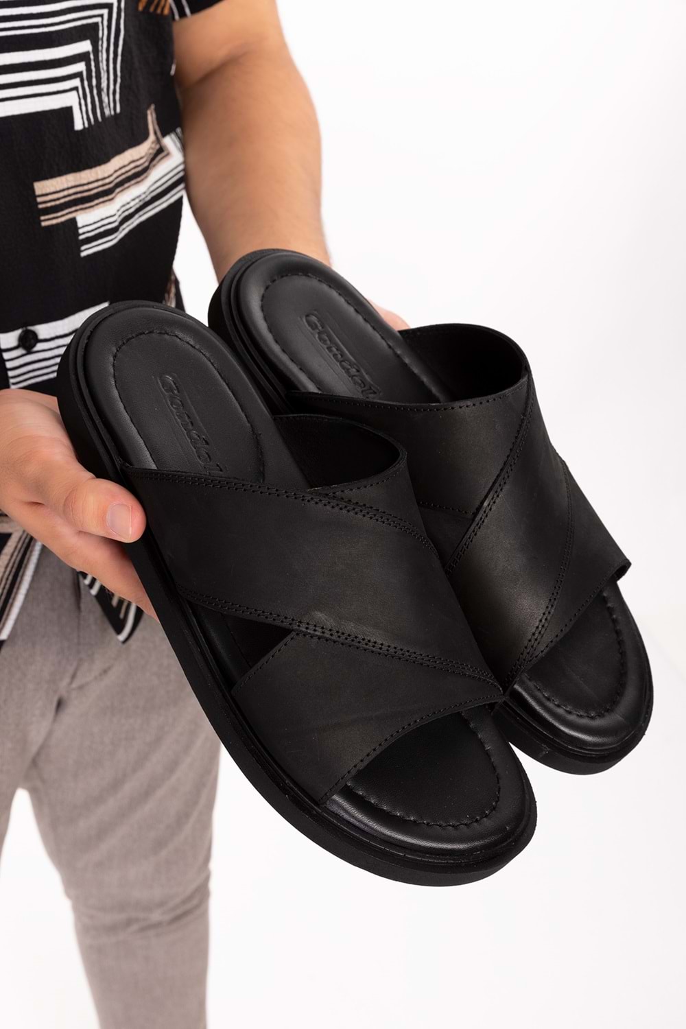 Gondol Erkek Hakiki Deri Çapraz Bant Terlik esm.303 - Siyah - 41