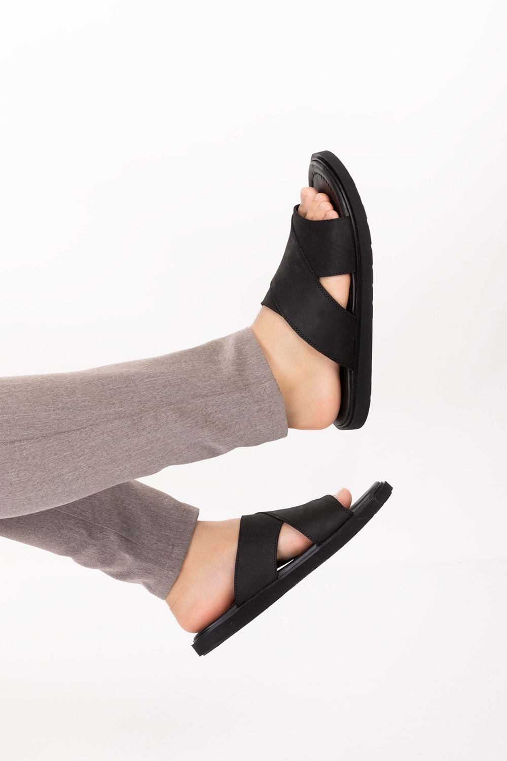 Gondol Erkek Hakiki Deri Çapraz Bant Terlik esm.303 - Siyah - 42