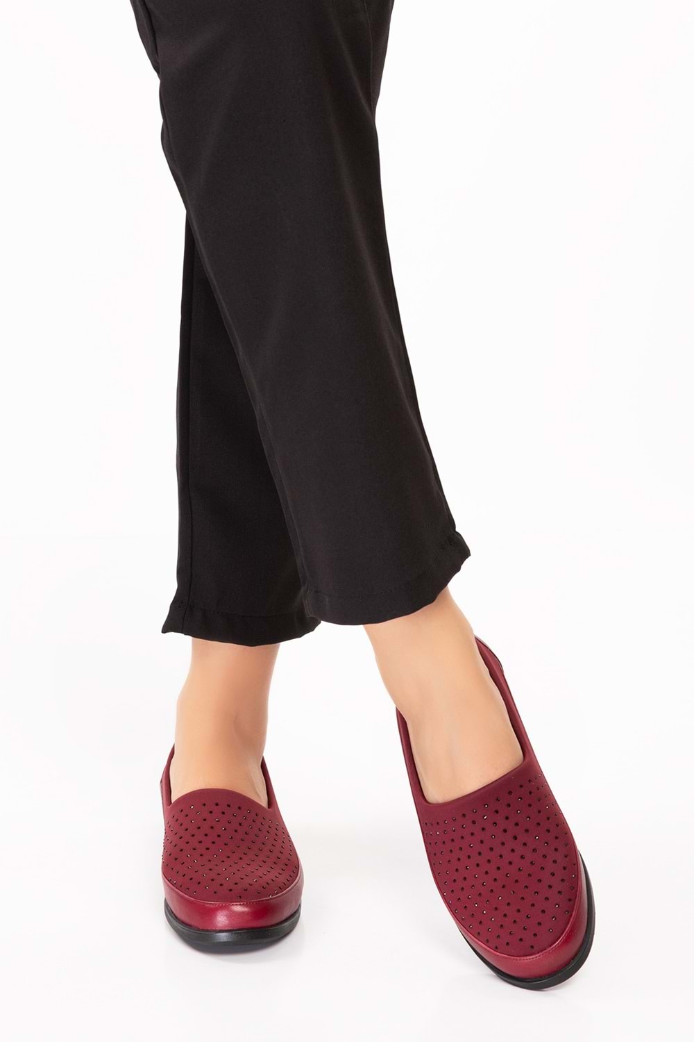 Gondol Hakiki Deri Üzeri Strecli Taş Detaylı Günlük Ayakkabı vdt.194 - Bordo - 39