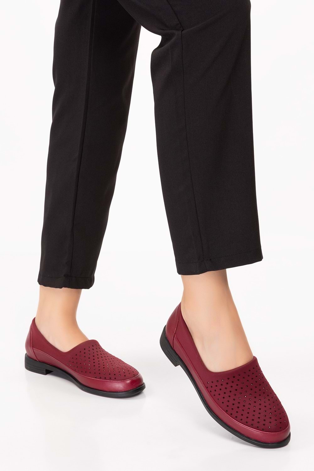 Gondol Hakiki Deri Üzeri Strecli Taş Detaylı Günlük Ayakkabı vdt.194 - Bordo - 41