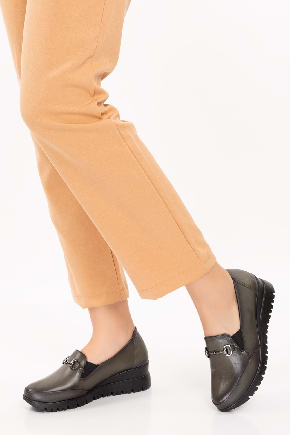 Gondol Kadın Hakiki Deri Anatomik Taban Tokalı Casual Ayakkabı pyt.6210 - Haki - 36