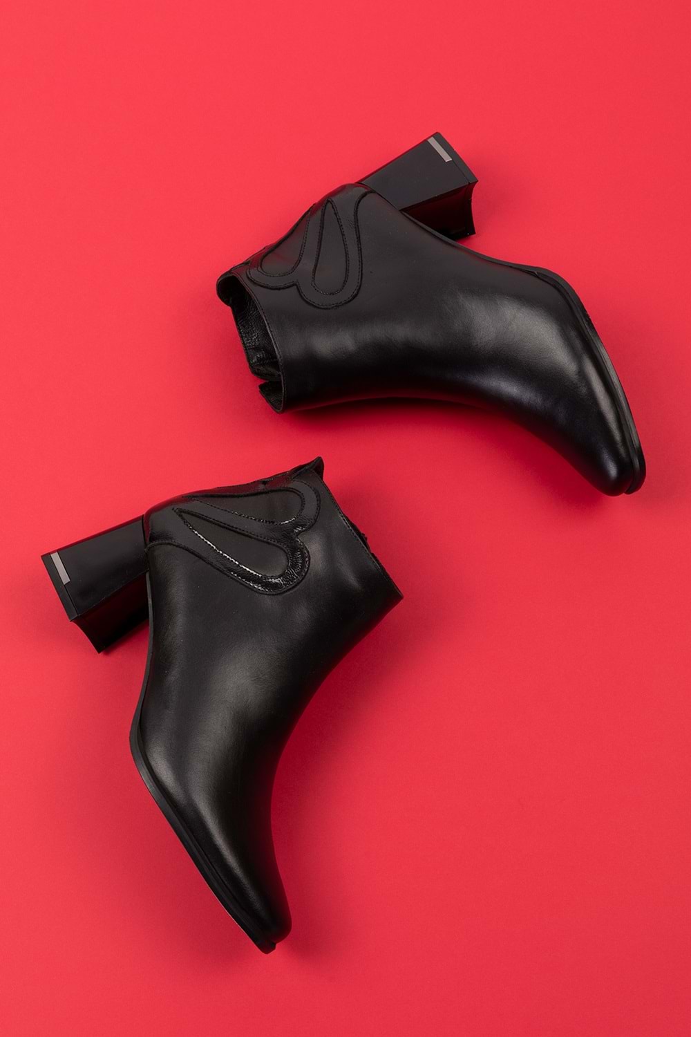 Gondol Kadın Hakiki Deri Rugan Detay Orta Boy Topuk Bot Ast.102 - Siyah - 41