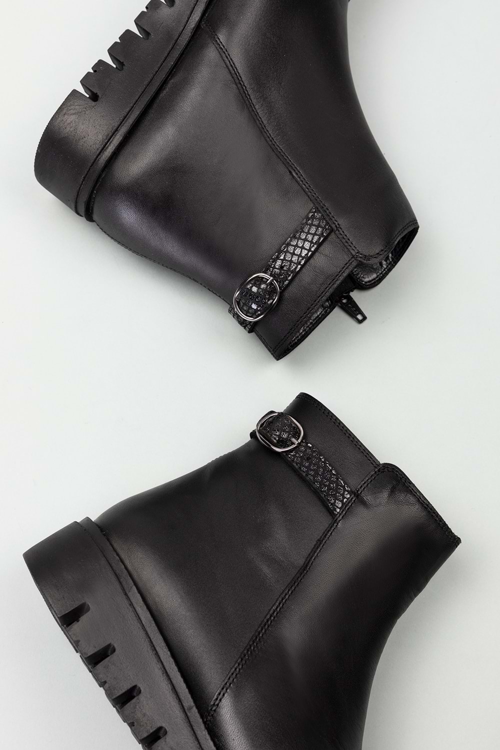 Gondol Kadın Hakiki Deri Petek Detaylı Bot elnr.1450 - Siyah - 40