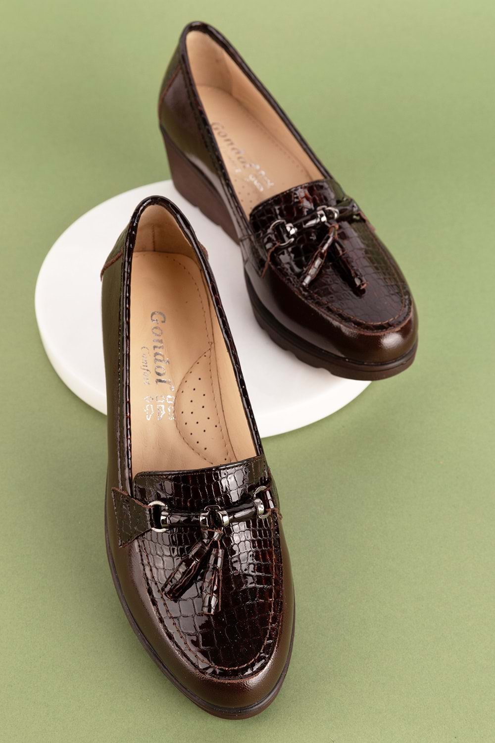 Gondol Kadın Hakiki Deri Dolgu Topuk Rahat Şık Anne Ayakkabısı ell.6821 - Kahverengi - 41