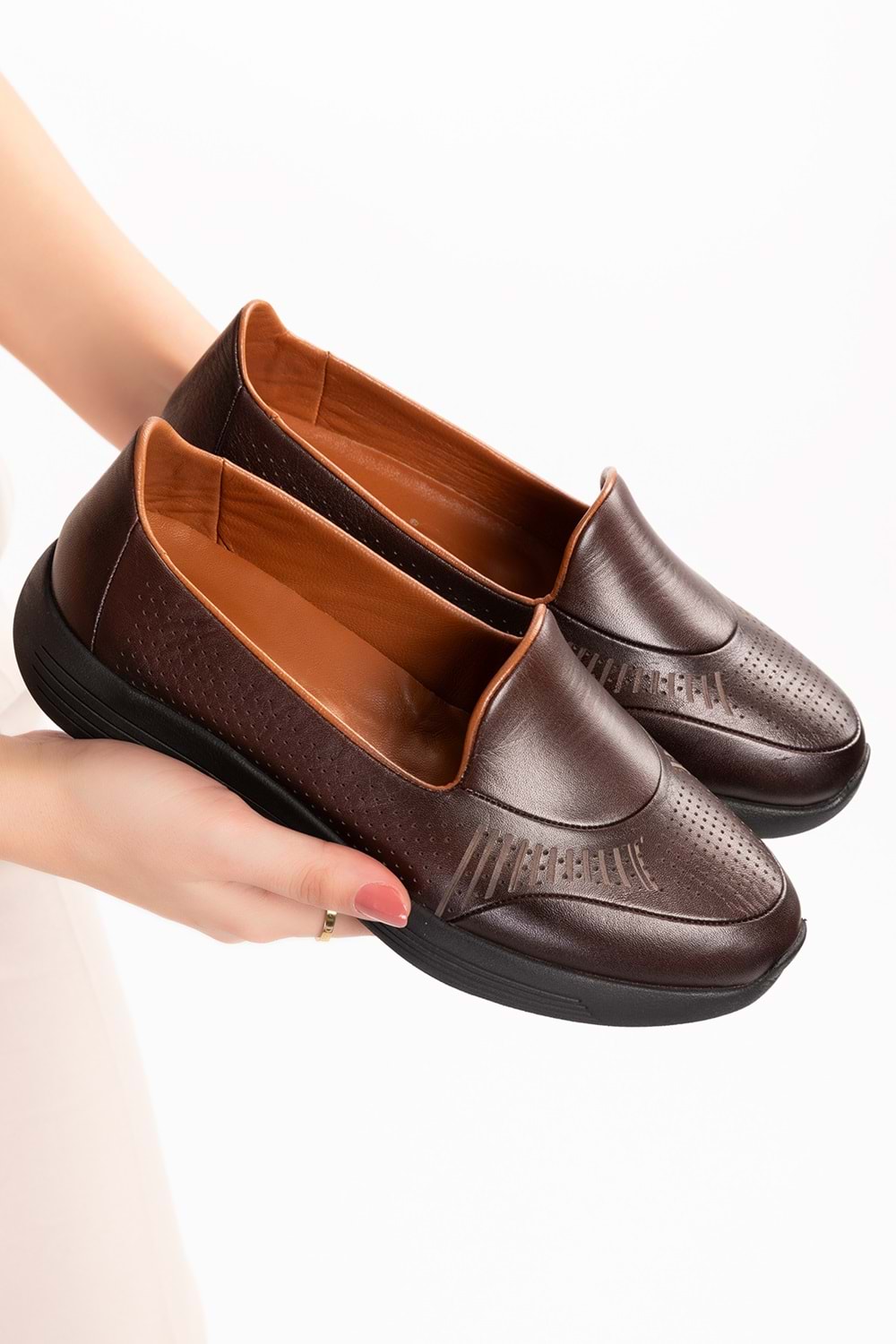 Gondol Kadın Hakiki Deri Hafif Taban Klasik Günlük Ayakkabı at.4218 - Kahverengi - 36