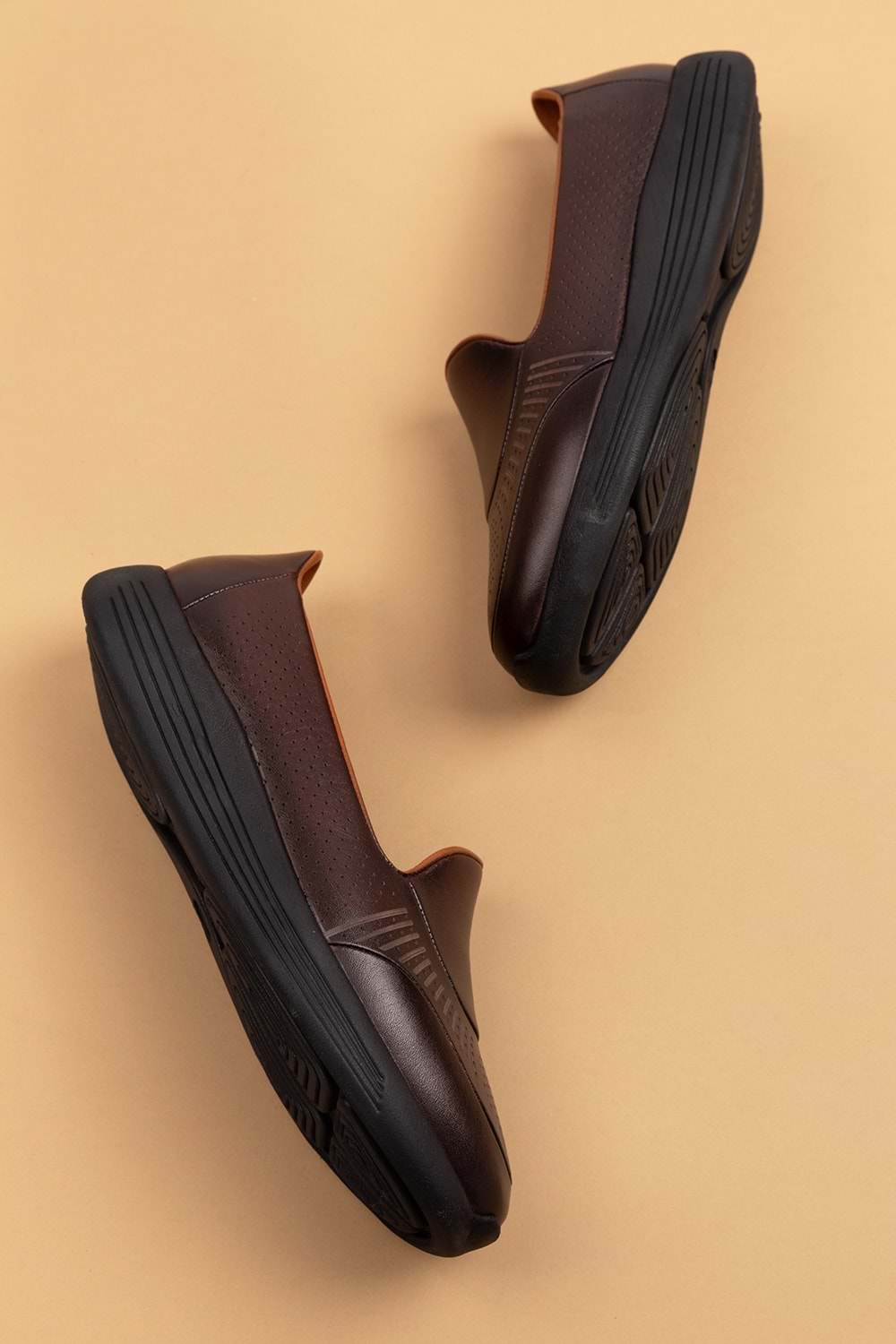 Gondol Kadın Hakiki Deri Hafif Taban Klasik Günlük Ayakkabı at.4218 - Kahverengi - 36