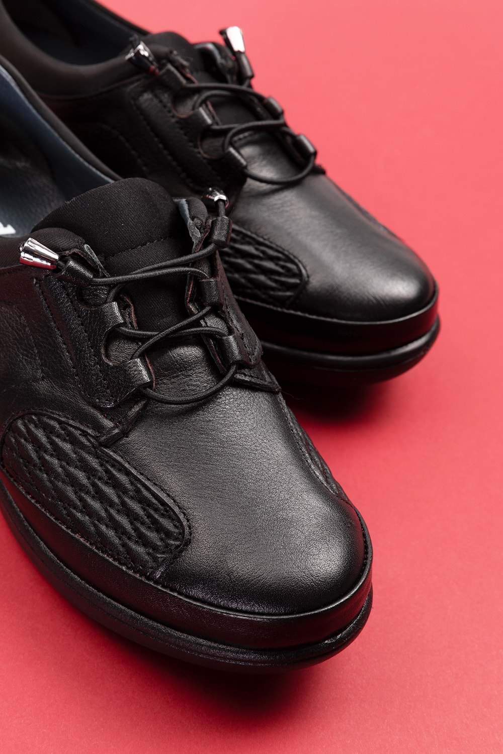 Gondol Hakiki Deri Kadın Kemik Çıkıntısına Özel Ayakkabı at.4204 - Siyah - 36