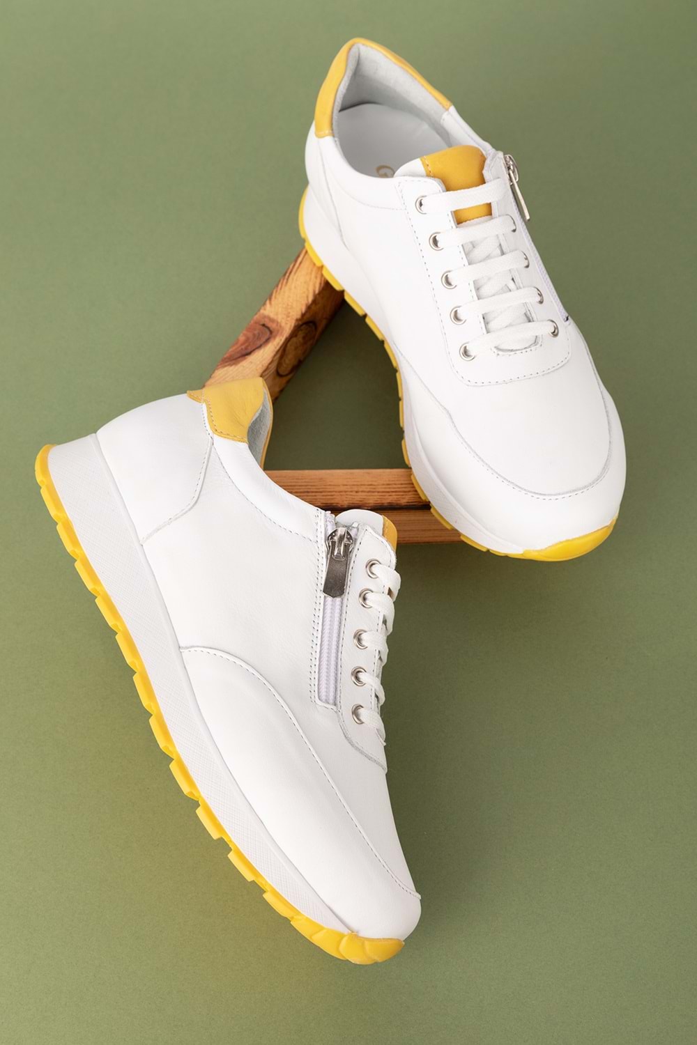 Gondol Içi Dışı Hakiki Deri Anatomik Taban Spor Ayakkabı gnd.67117 - Beyaz S.T - 40