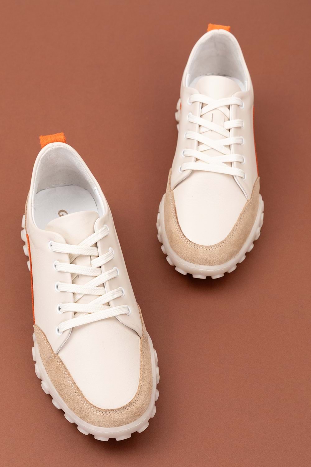 Gondol Hakiki Deri Kalın Rahat Günlük Spor Ayakkabı yt.2403 - Bej - 40