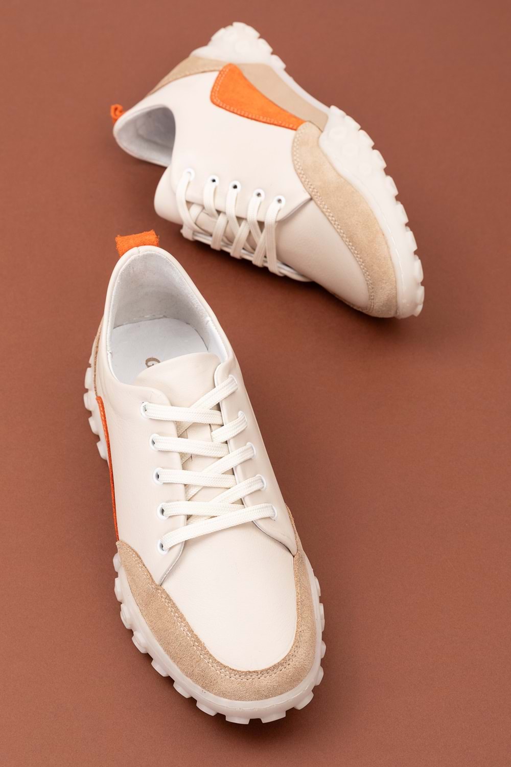 Gondol Hakiki Deri Kalın Rahat Günlük Spor Ayakkabı yt.2403 - Bej - 40