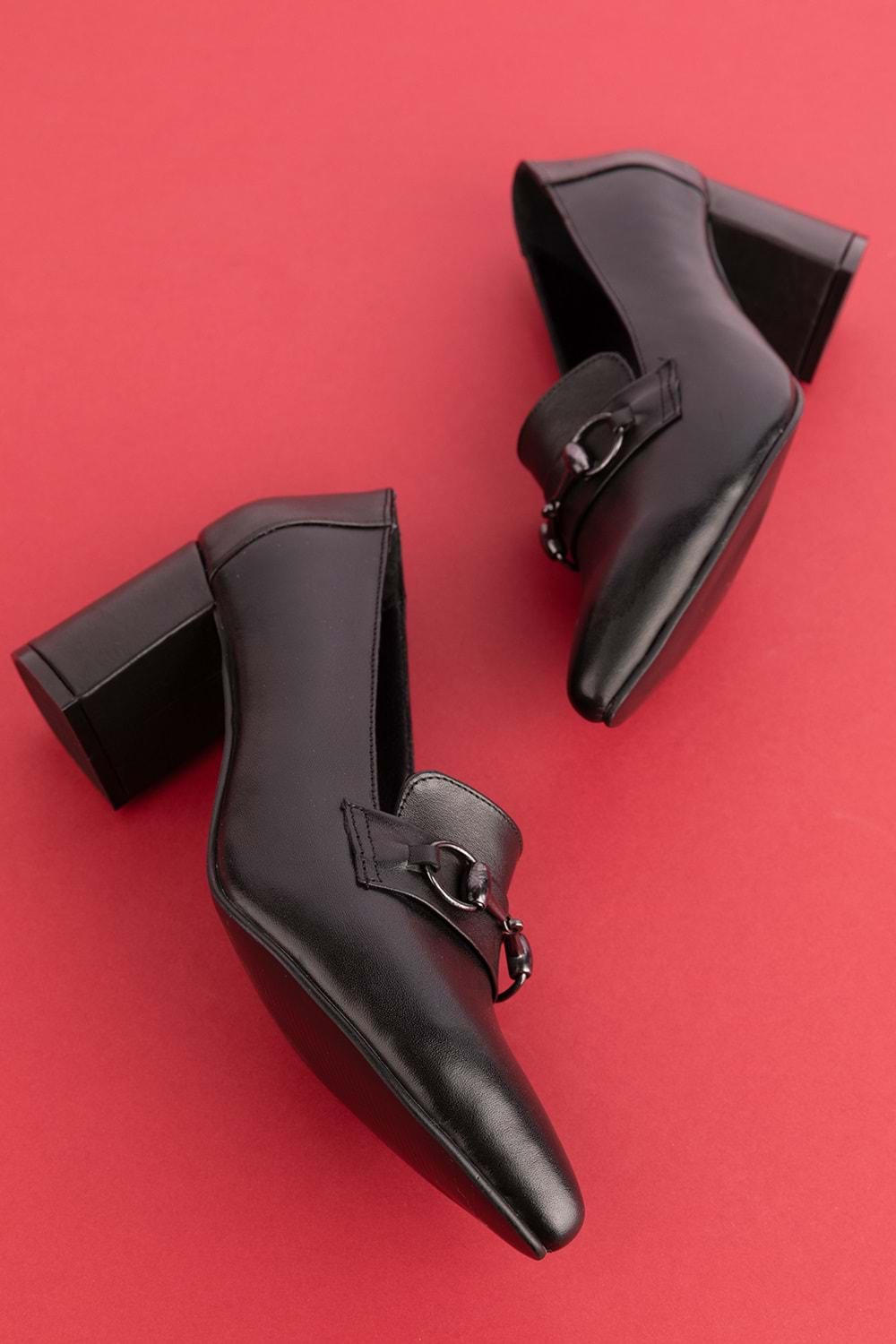 Gondol Kadın Hakiki Deri Klasik Topuklu Toka Detaylı Ayakkabı şhn.956 - Siyah - 36