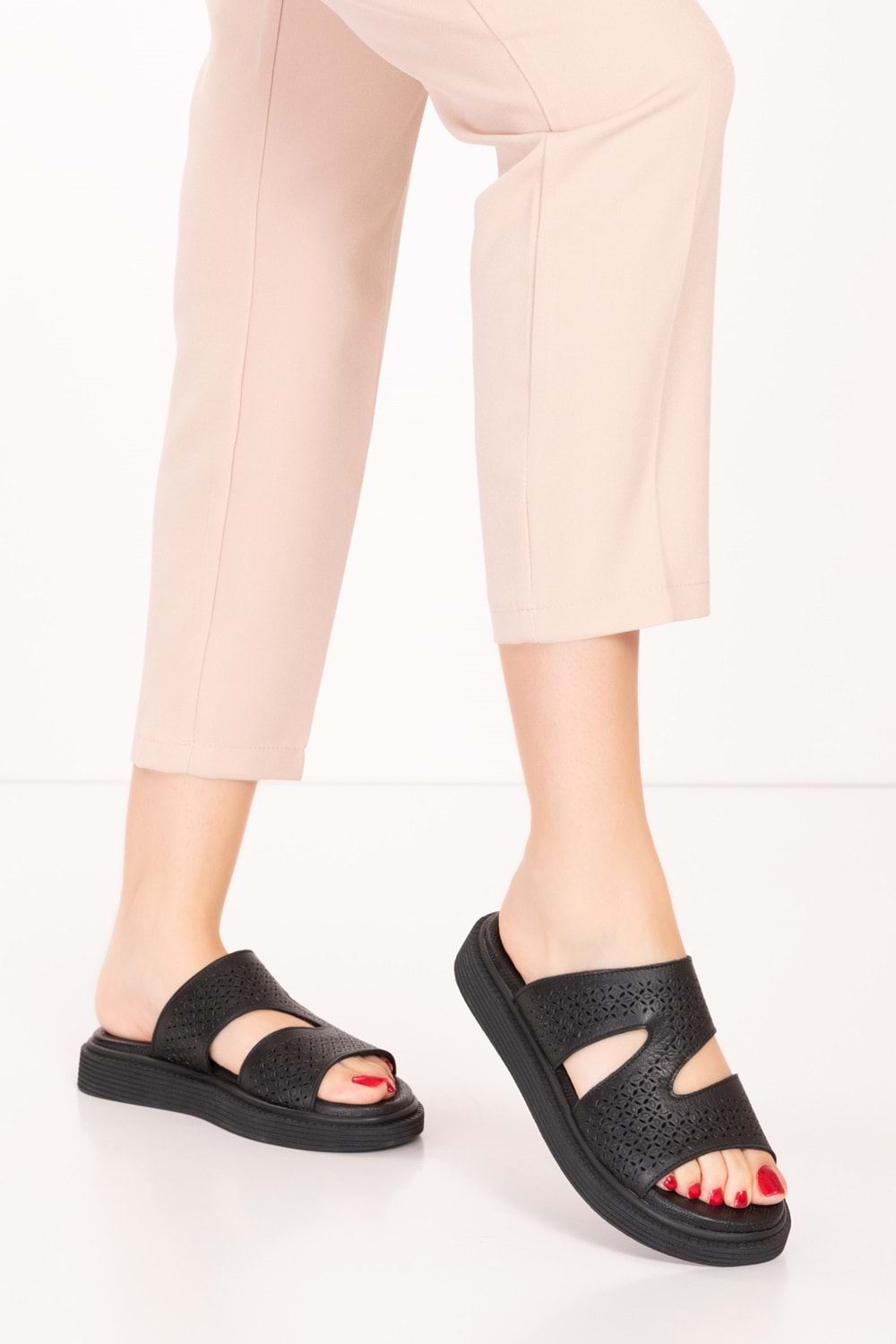 Gondol Hakiki Deri Anatomik Taban Rahat Günlük Terlik msa.1007 - Siyah - 36