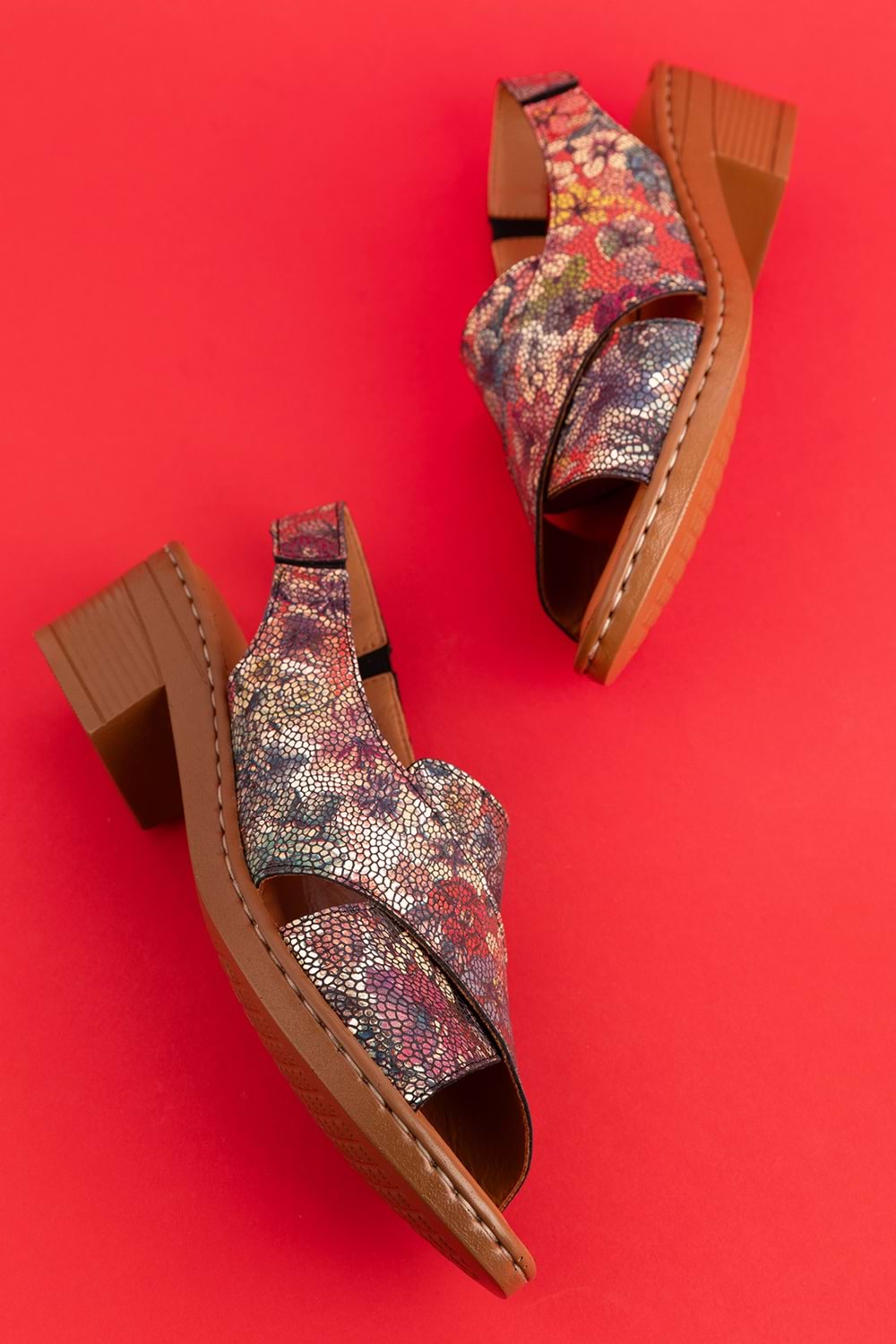 Gondol Hakiki Deri Kısa Topuklu Çapraz Sandalet iz.9502 - Alaca - 40