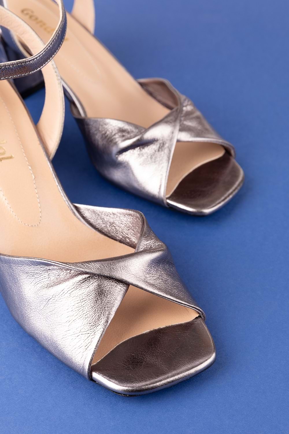 Gondol Kadın Hakiki Deri Topuklu Ayakkabı ast.6004 - Çelik - 35