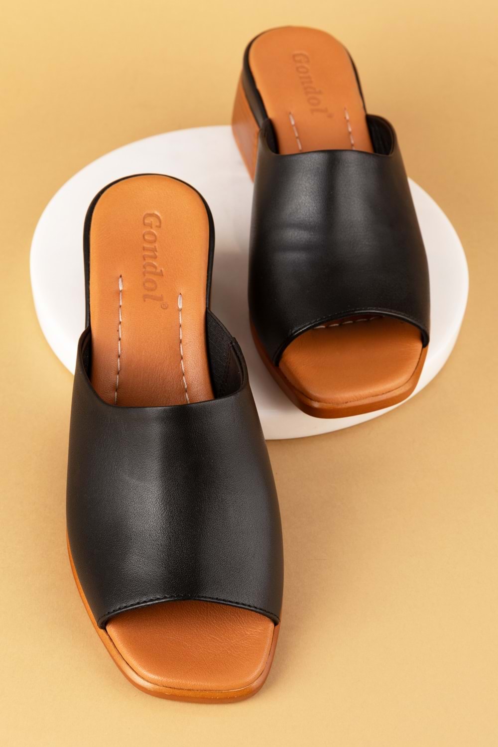 Gondol Kadın Hakiki Deri Orta Topuklu Günlük Şık Terlik iz.12109 - Siyah - 36